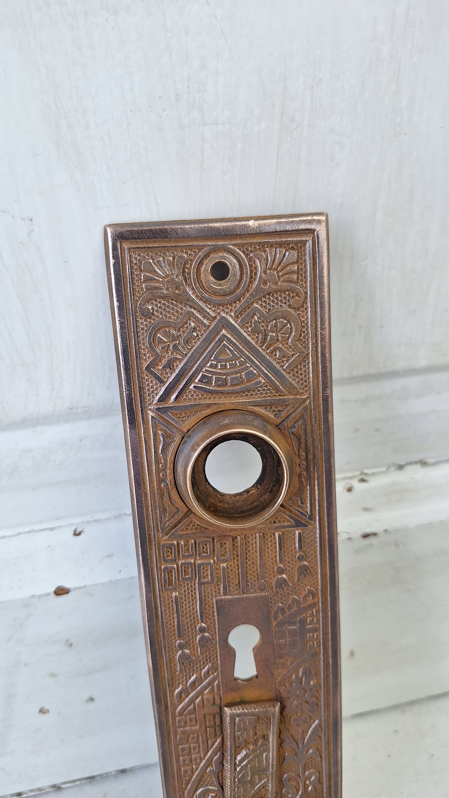 Eastlake Bronze Plate with Double Keyhole, Ceylon Pattern Entry Door Knob Backplate
