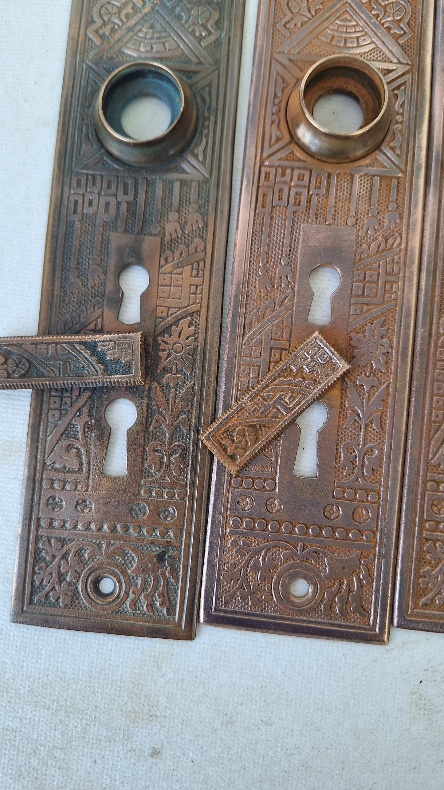 Eastlake Bronze Plate with Double Keyhole, Ceylon Pattern Entry Door Knob Backplate