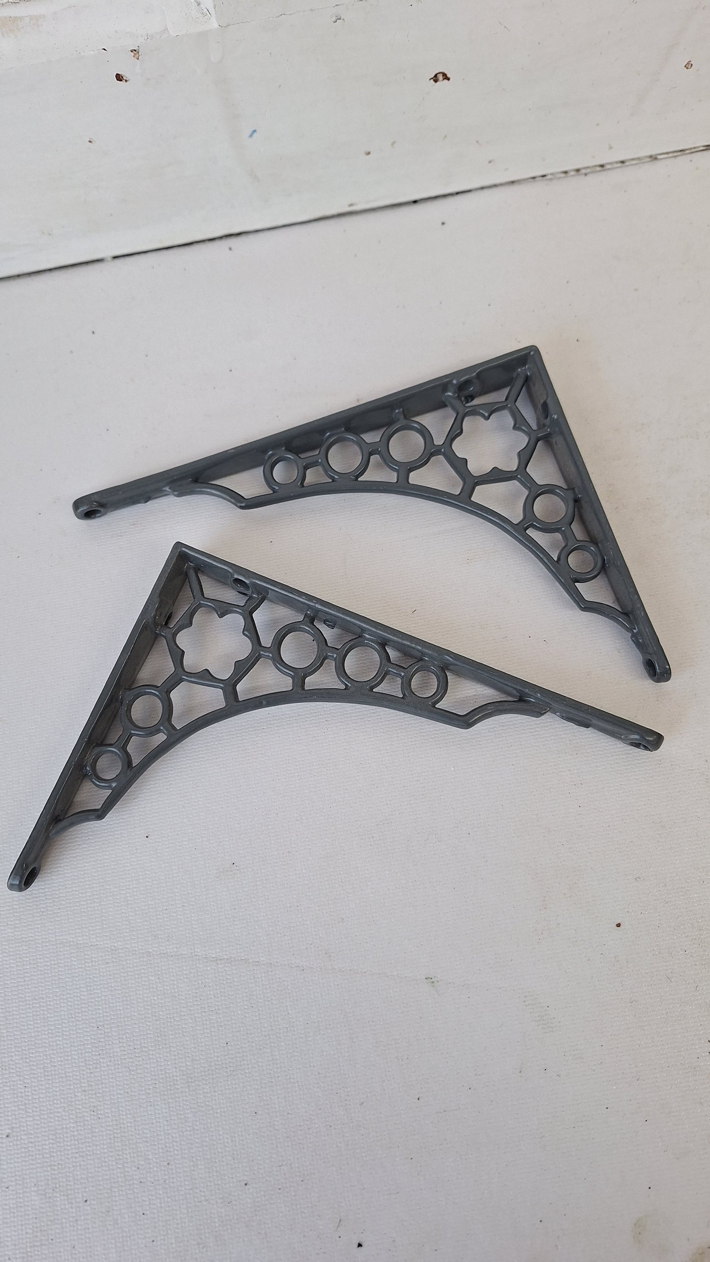 Two 5 x 7 Cast Iron Shelf Brackets, Antique Iron Shelf Supports