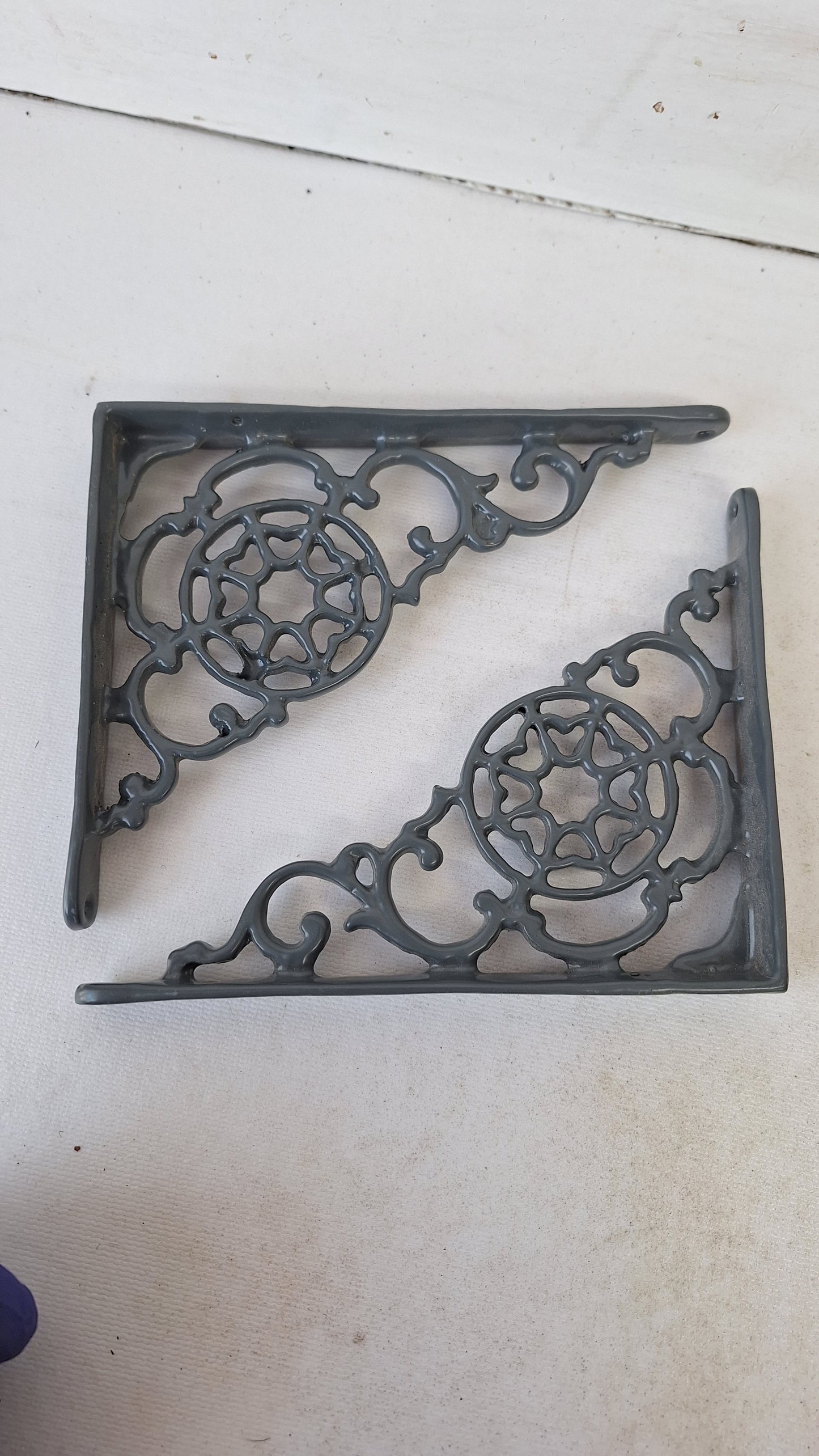 Two 5 x 7 Cast Iron Shelf Brackets, Antique Iron Shelf Supports