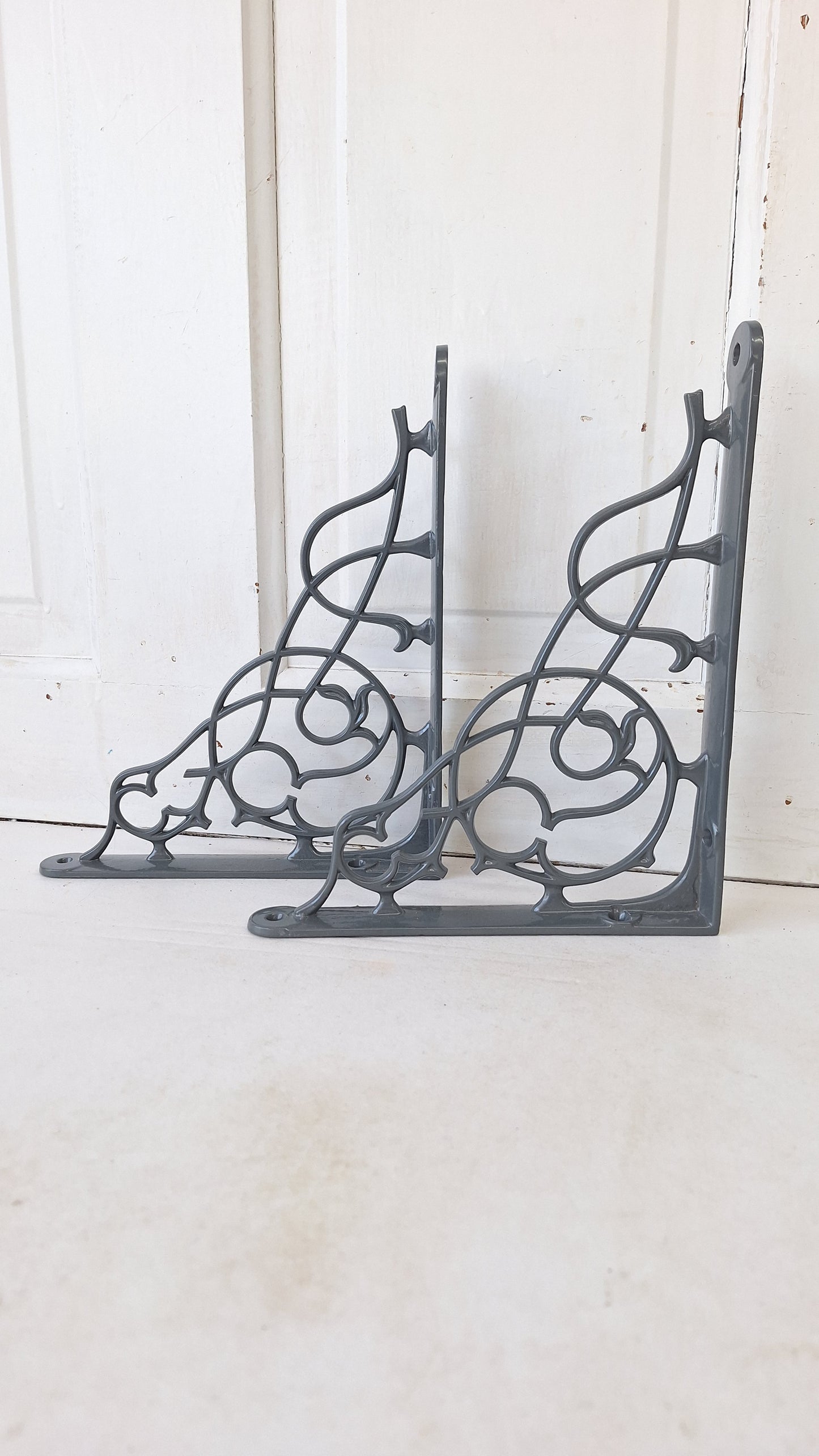 8 x 10 Antique Iron Shelf Brackets, Floral Design Victorian Shelf Supports