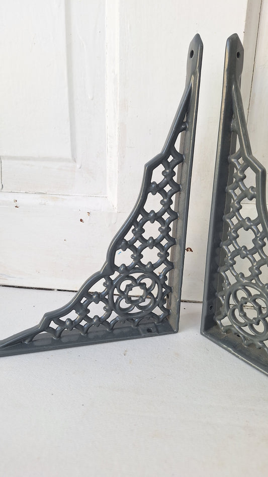 7 x 9 Antique Iron Shelf Brackets, Floral Design Victorian Shelf Supports