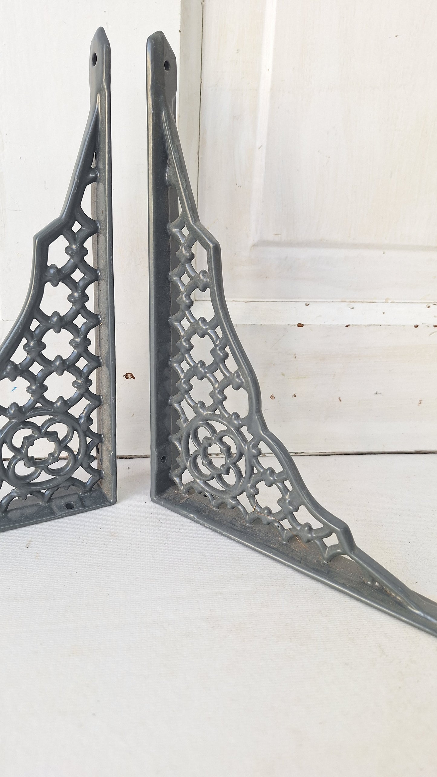 7 x 9 Antique Iron Shelf Brackets, Floral Design Victorian Shelf Supports