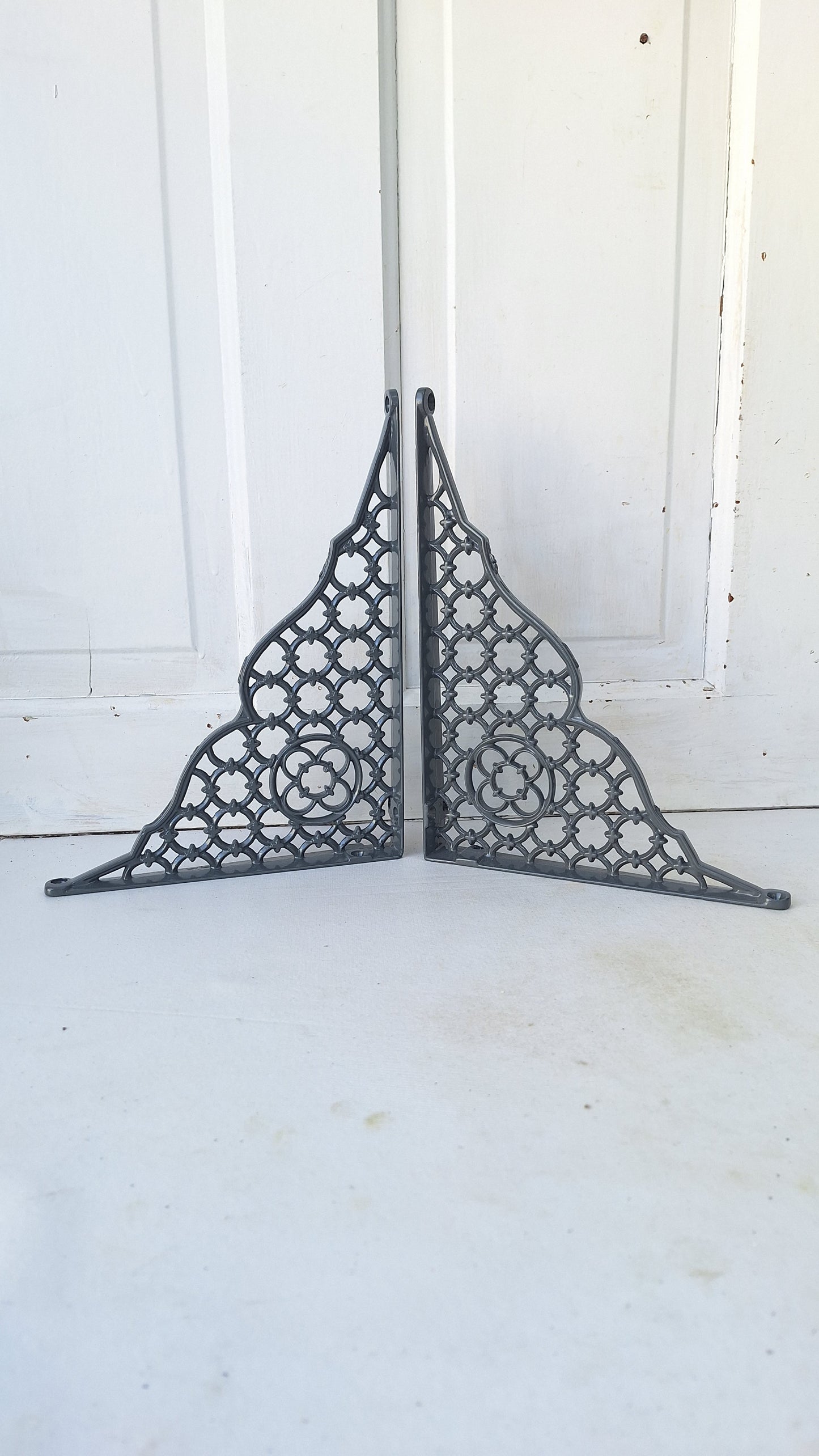 9 x 12 Antique Iron Shelf Brackets, Floral Design Victorian Shelf Supports