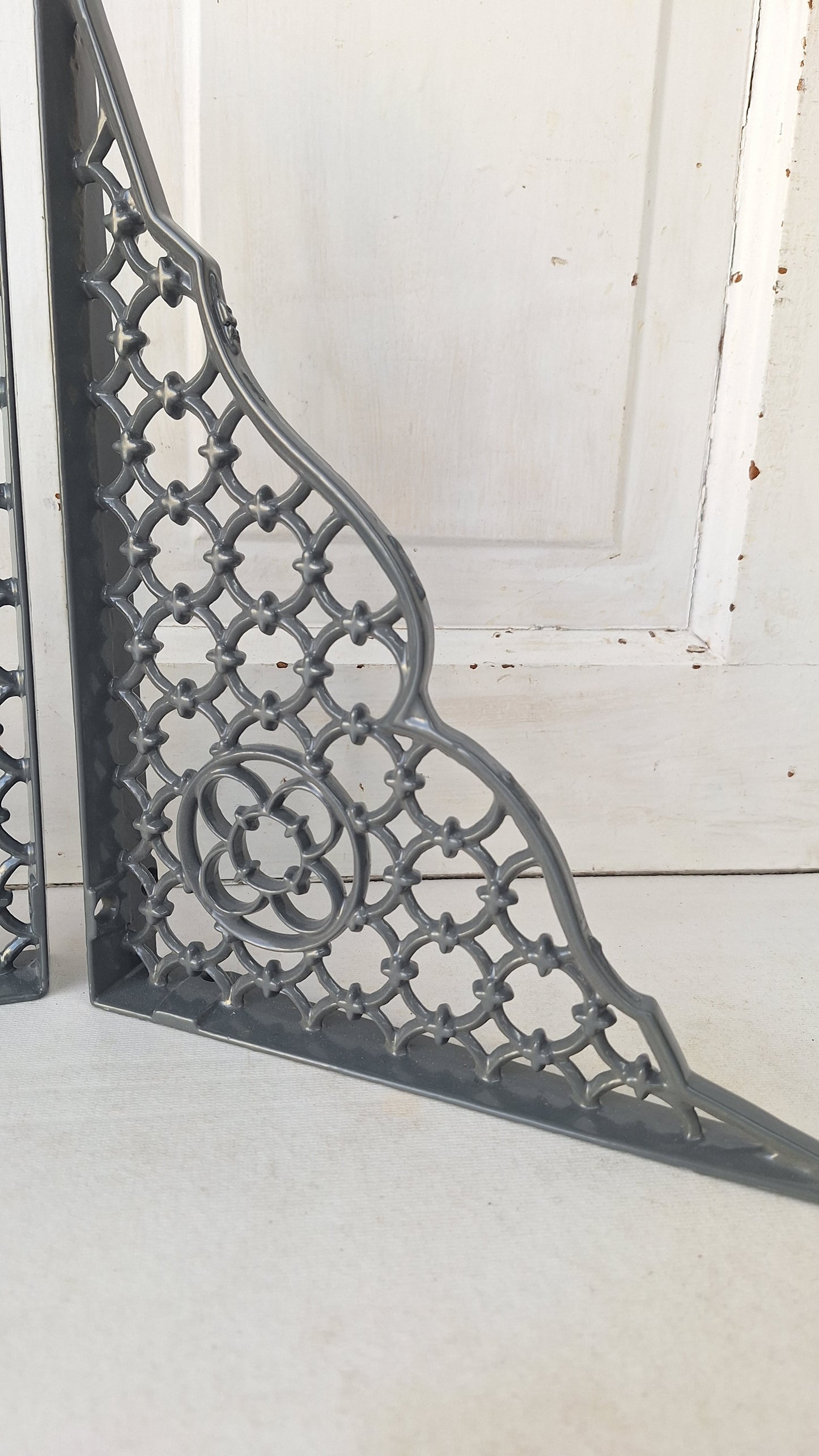 9 x 12 Antique Iron Shelf Brackets, Floral Design Victorian Shelf Supports