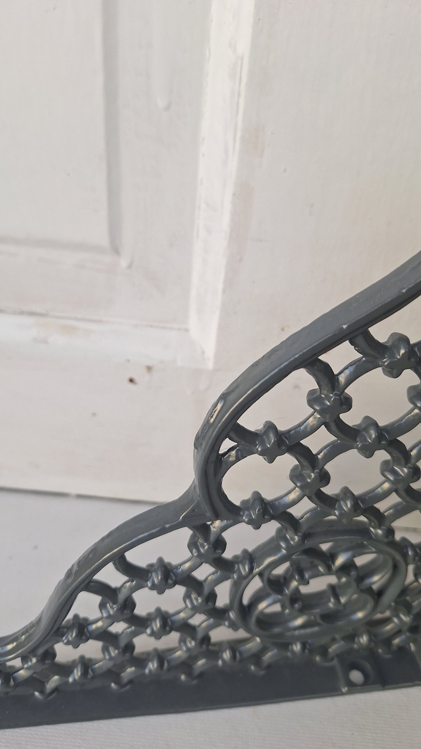 9 x 12 Antique Iron Shelf Brackets, Floral Design Victorian Shelf Supports