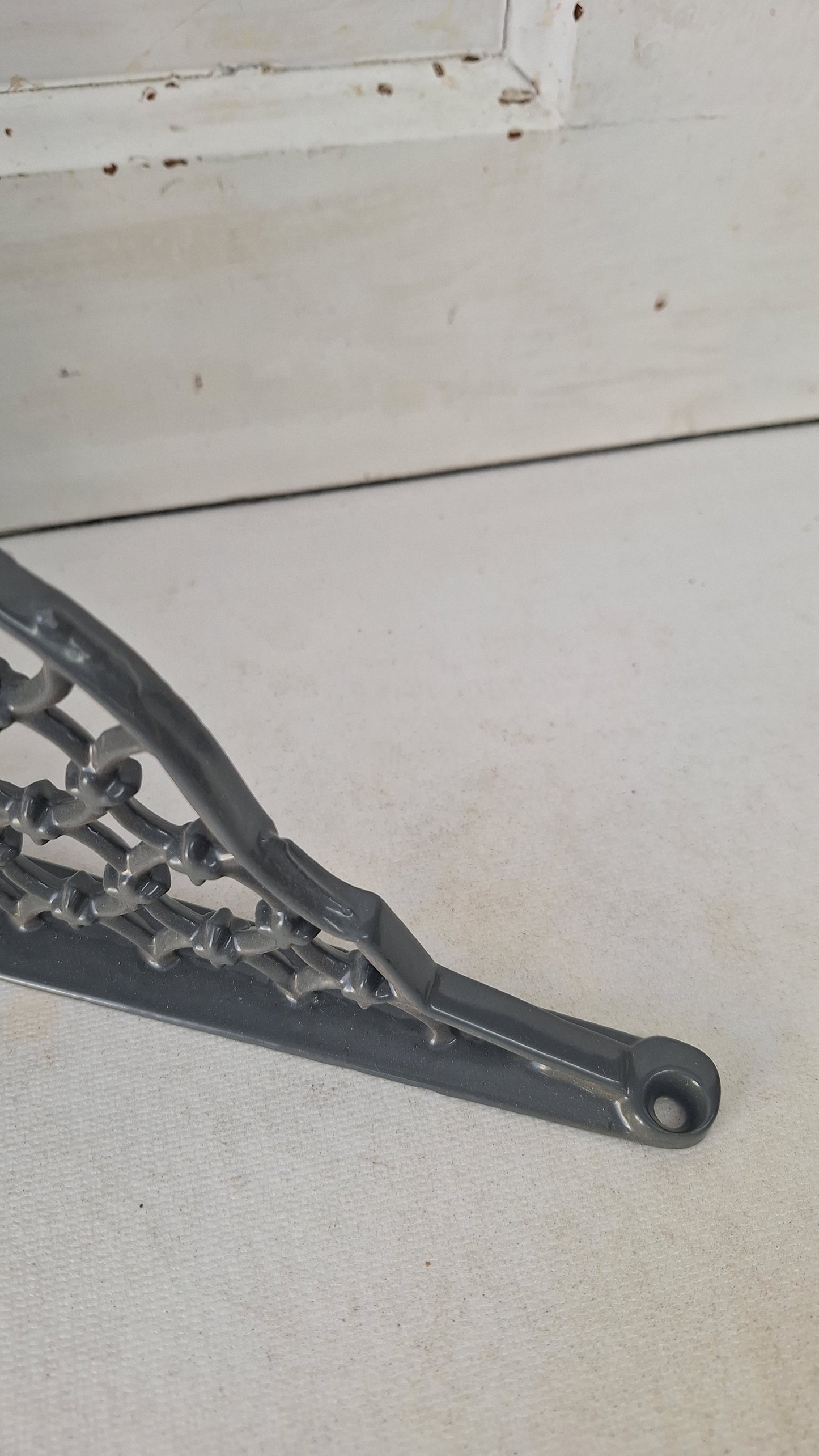 9 x 12 Antique Iron Shelf Brackets, Floral Design Victorian Shelf Supports