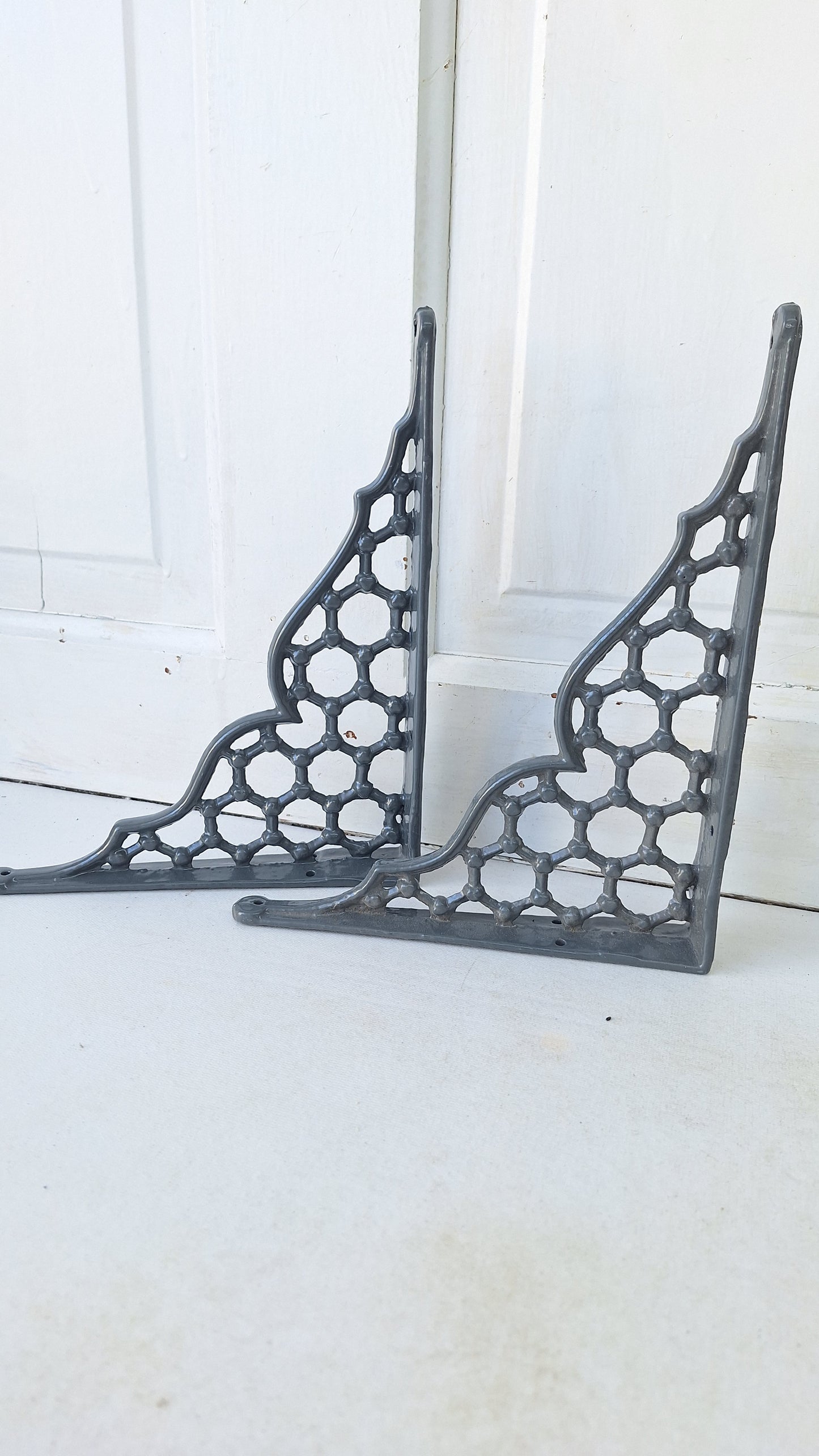 8 x 10 Antique Cast Iron Shelf Brackets, Floral Design Victorian Shelf Supports