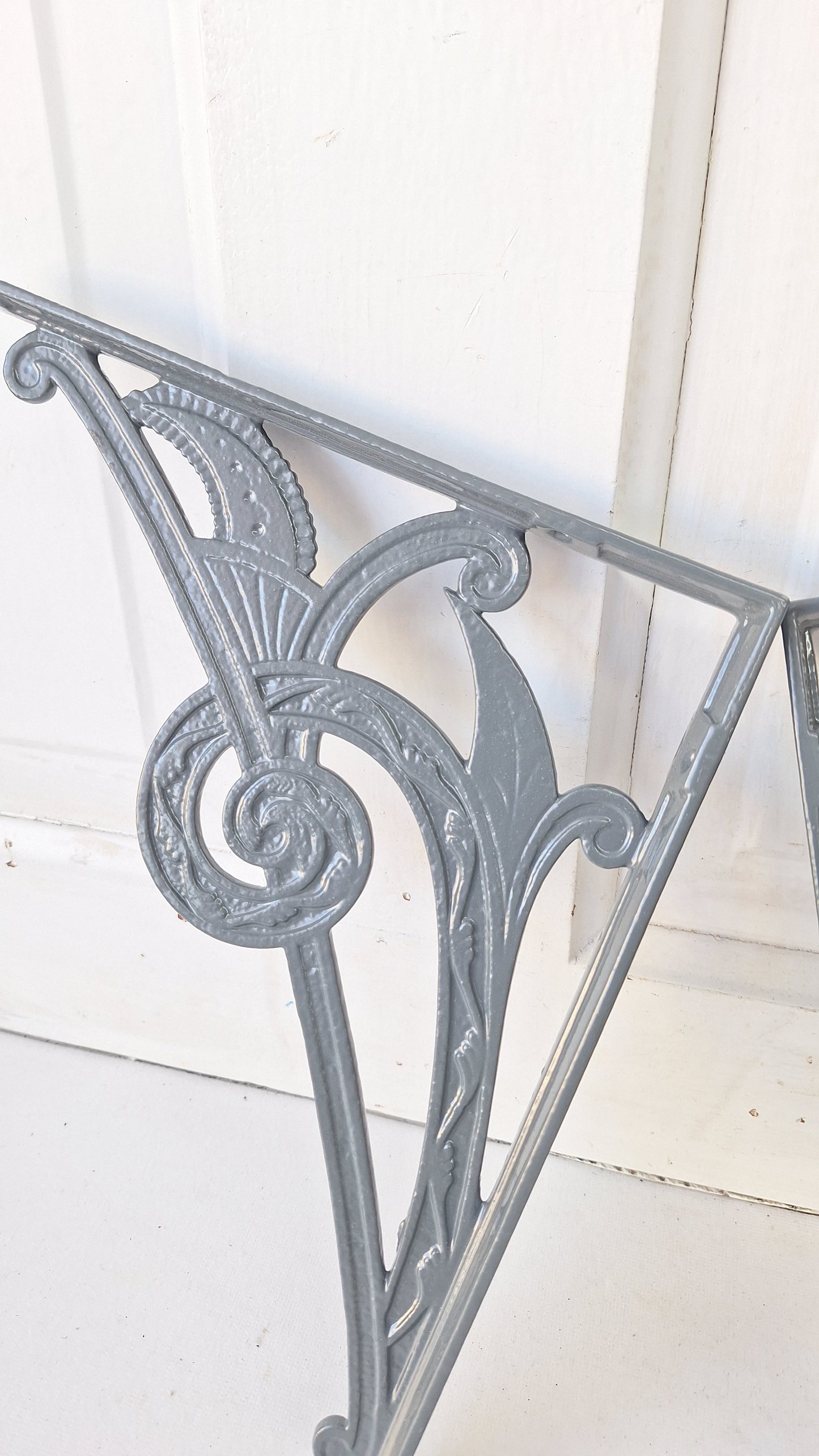 8 x 10 Victorian Eastlake Shelf Brackets, Antique Iron Shelf Supports