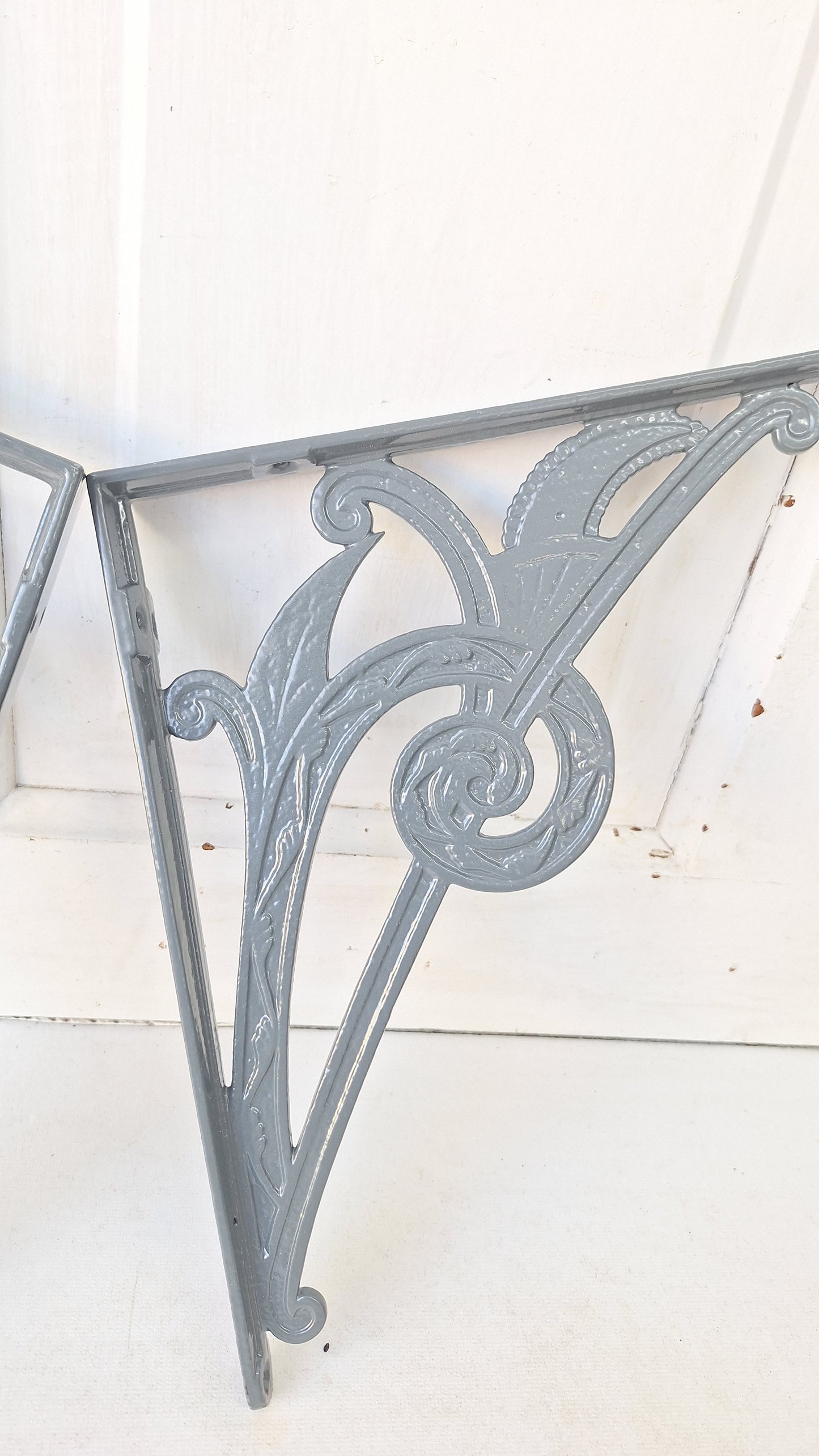 8 x 10 Victorian Eastlake Shelf Brackets, Antique Iron Shelf Supports