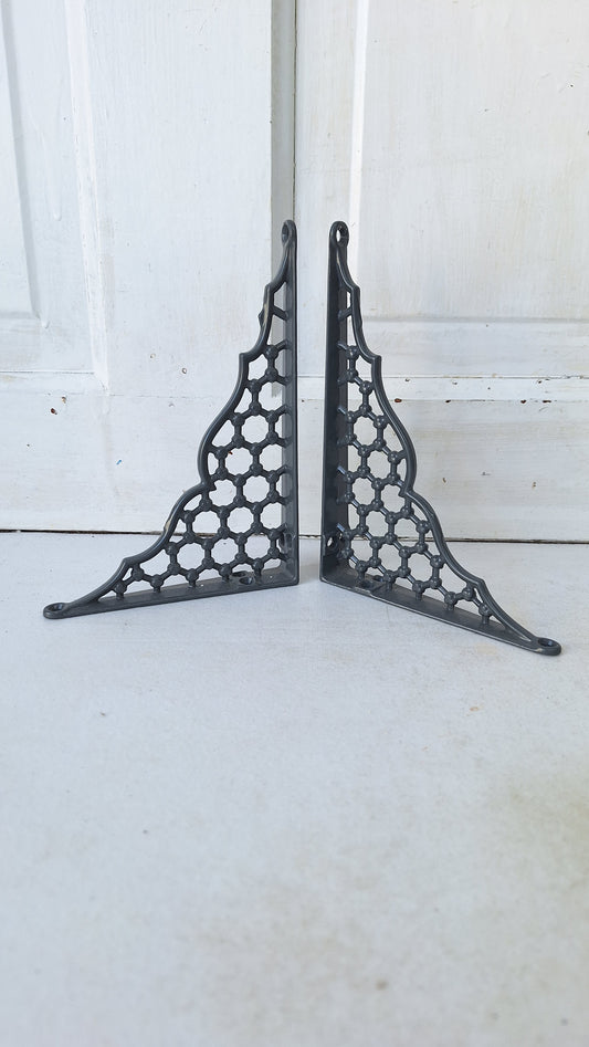 Pair of 5 x 7 Cast Iron Shelf Brackets, Antique Iron Shelf Supports