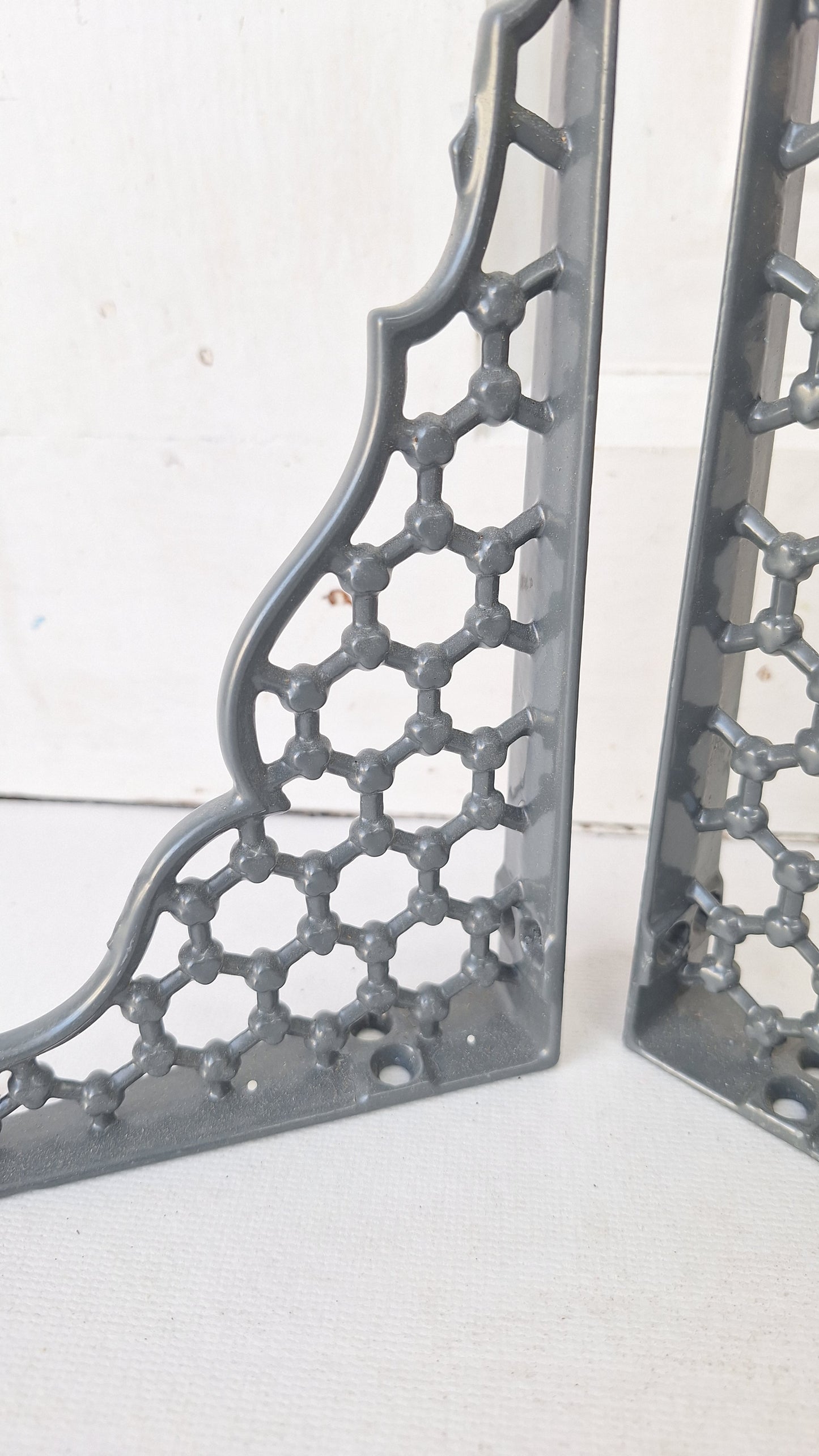 Pair of 5 x 7 Cast Iron Shelf Brackets, Antique Iron Shelf Supports