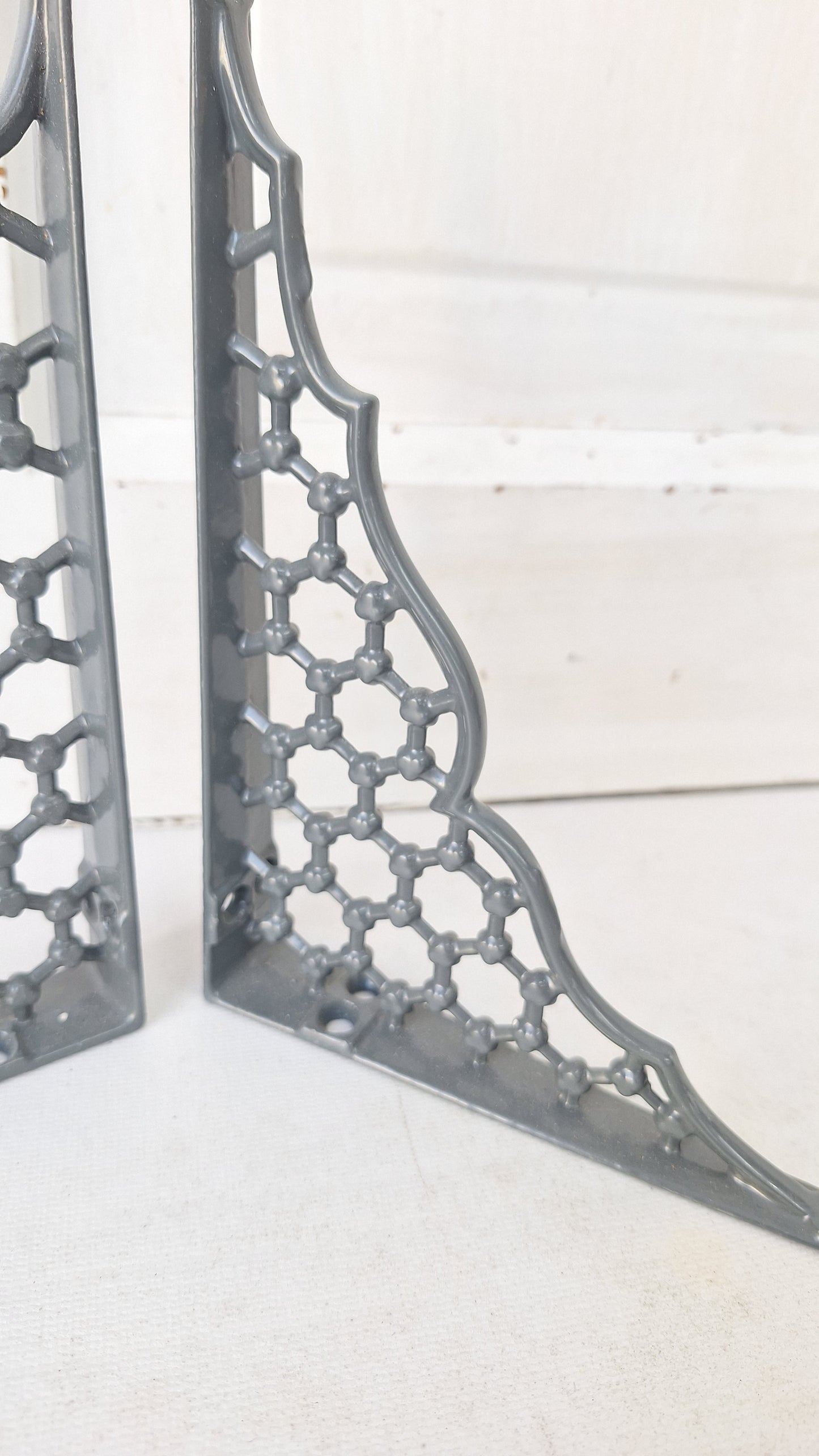 Pair of 5 x 7 Cast Iron Shelf Brackets, Antique Iron Shelf Supports