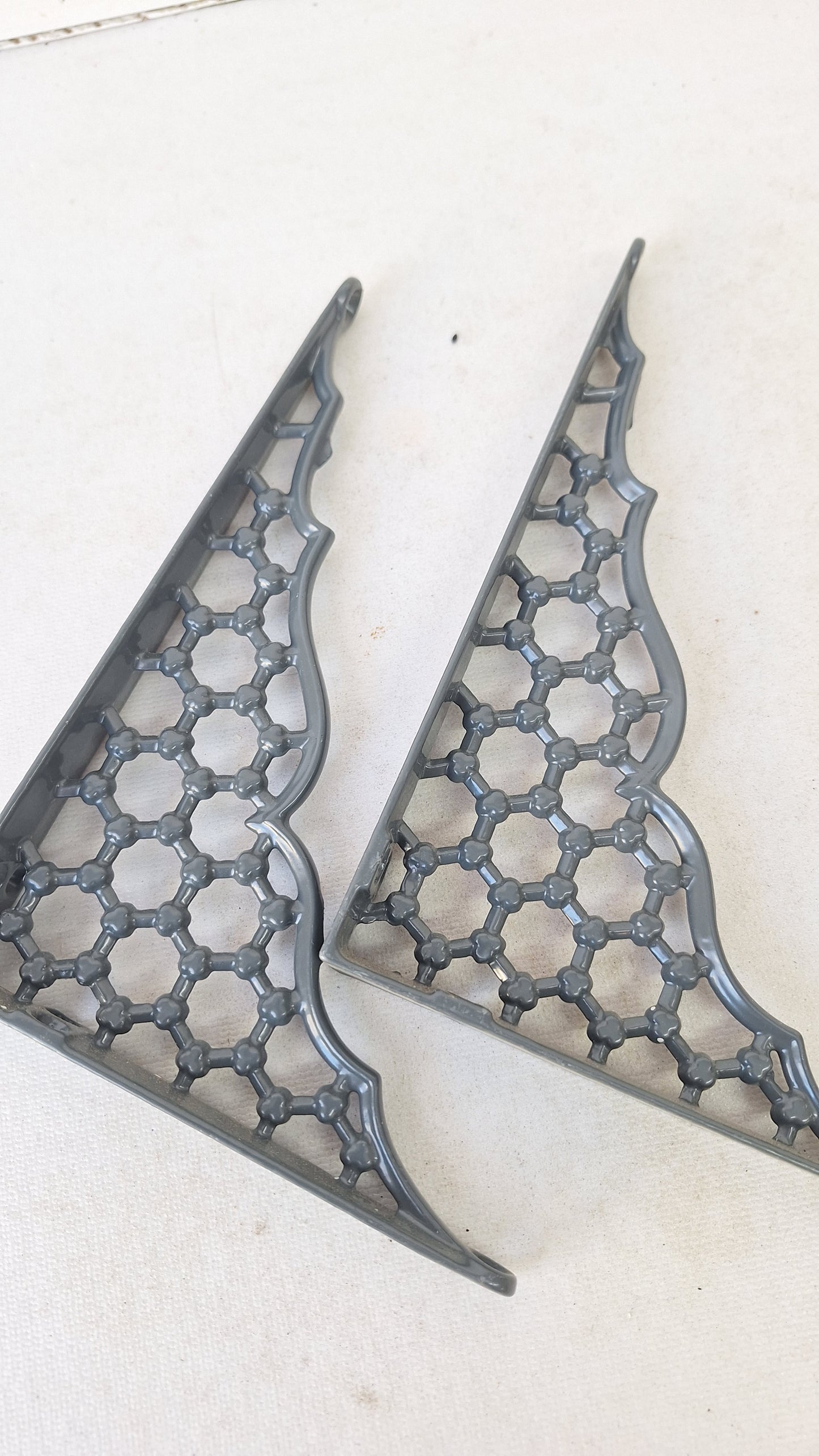 Pair of 5 x 7 Cast Iron Shelf Brackets, Antique Iron Shelf Supports