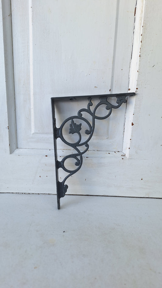 Single Small Ornate Bracket, Antique Cast Iron Shelf Support