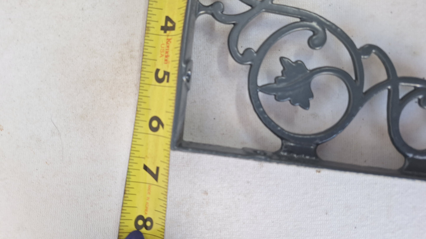 Single Small Ornate Bracket, Antique Cast Iron Shelf Support