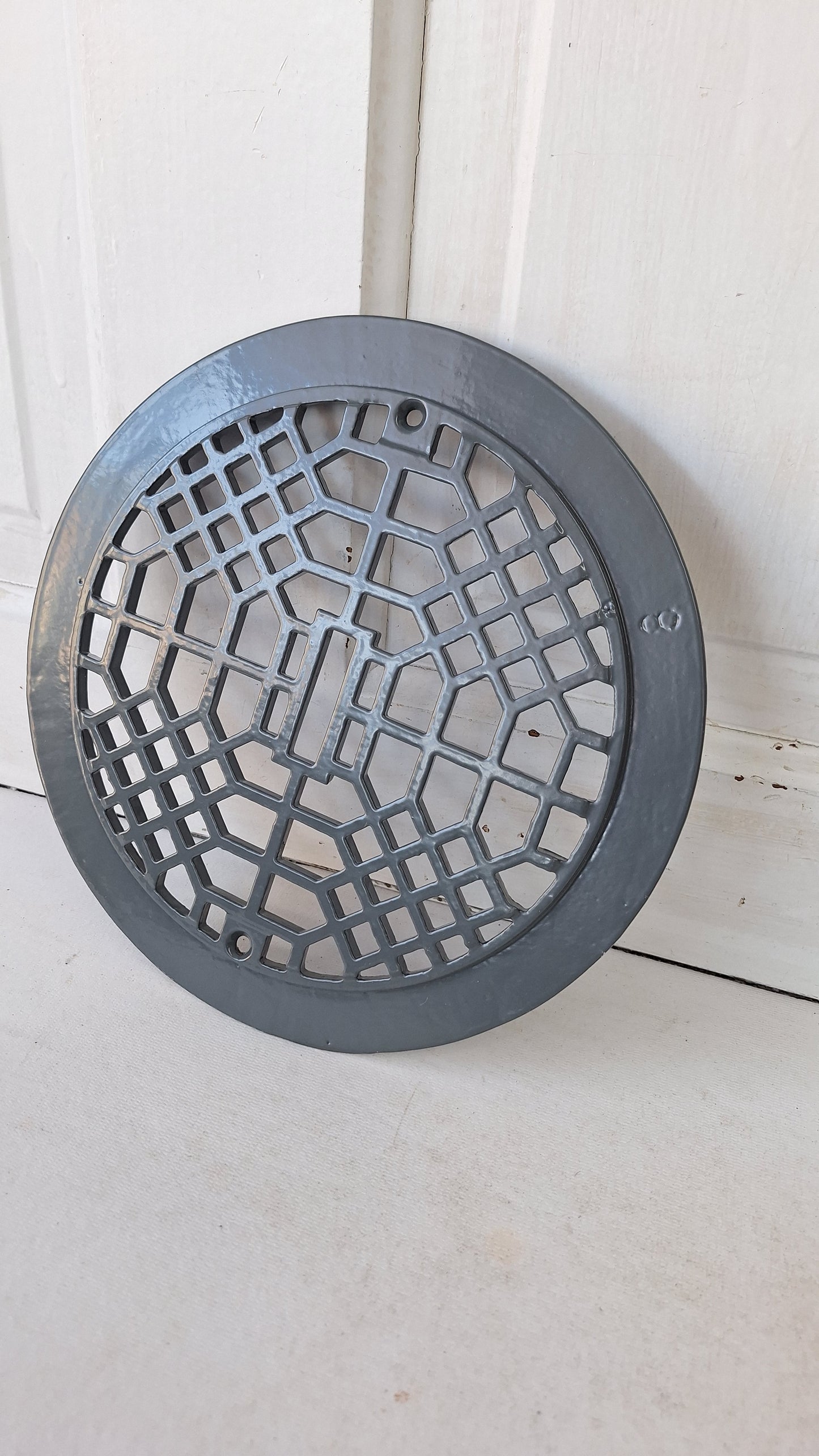 9" Round Antique Vent Cover, Circle Cast Iron Register Grate