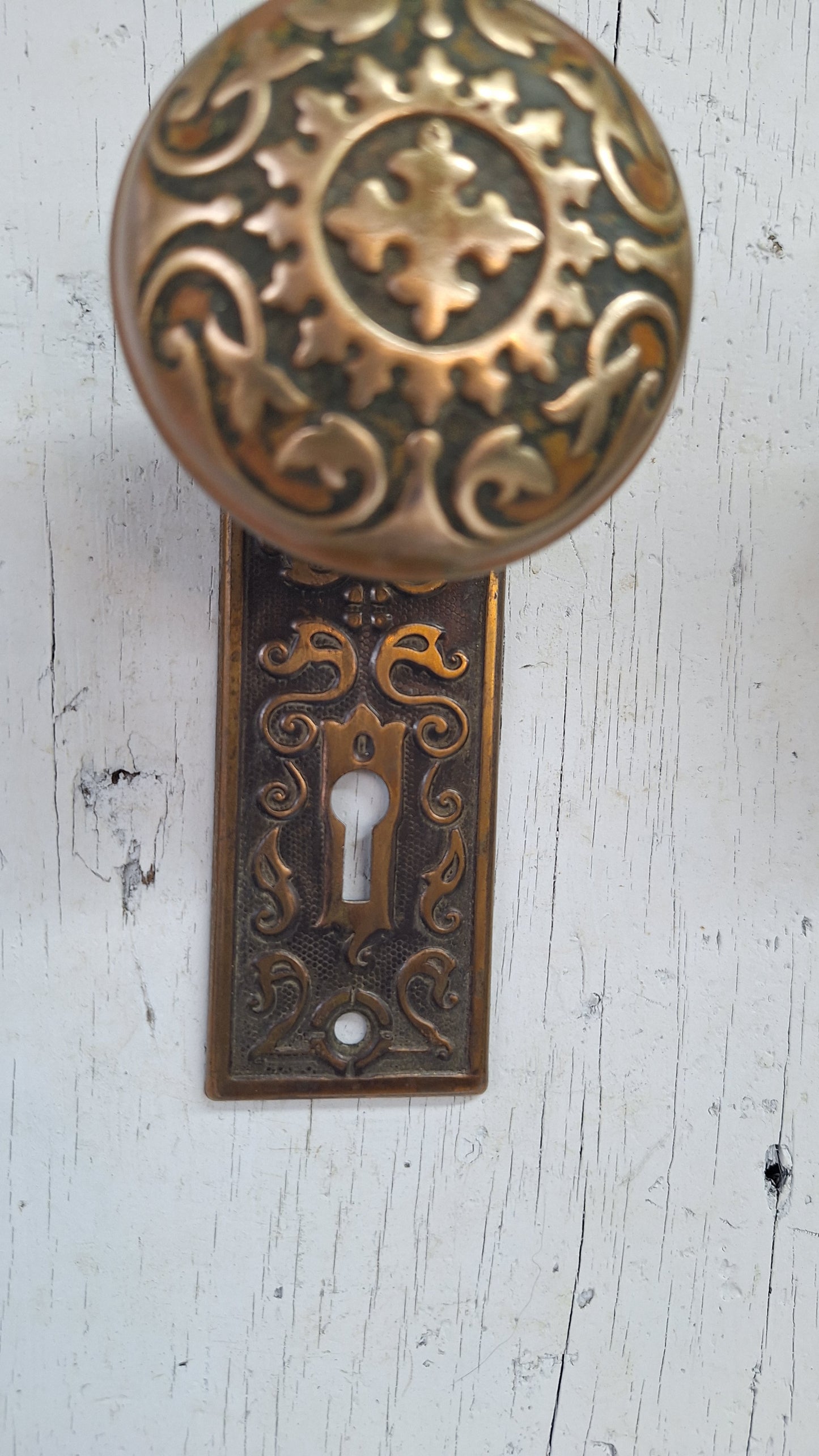 Antique Scroll Design Door Hardware, Fancy Doorknob and Backplate Set