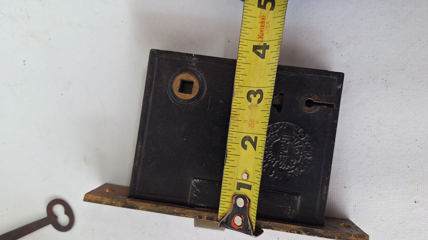 Complete Entry Knob & Plate Set, Front Door Knobs and Backplates with Lock