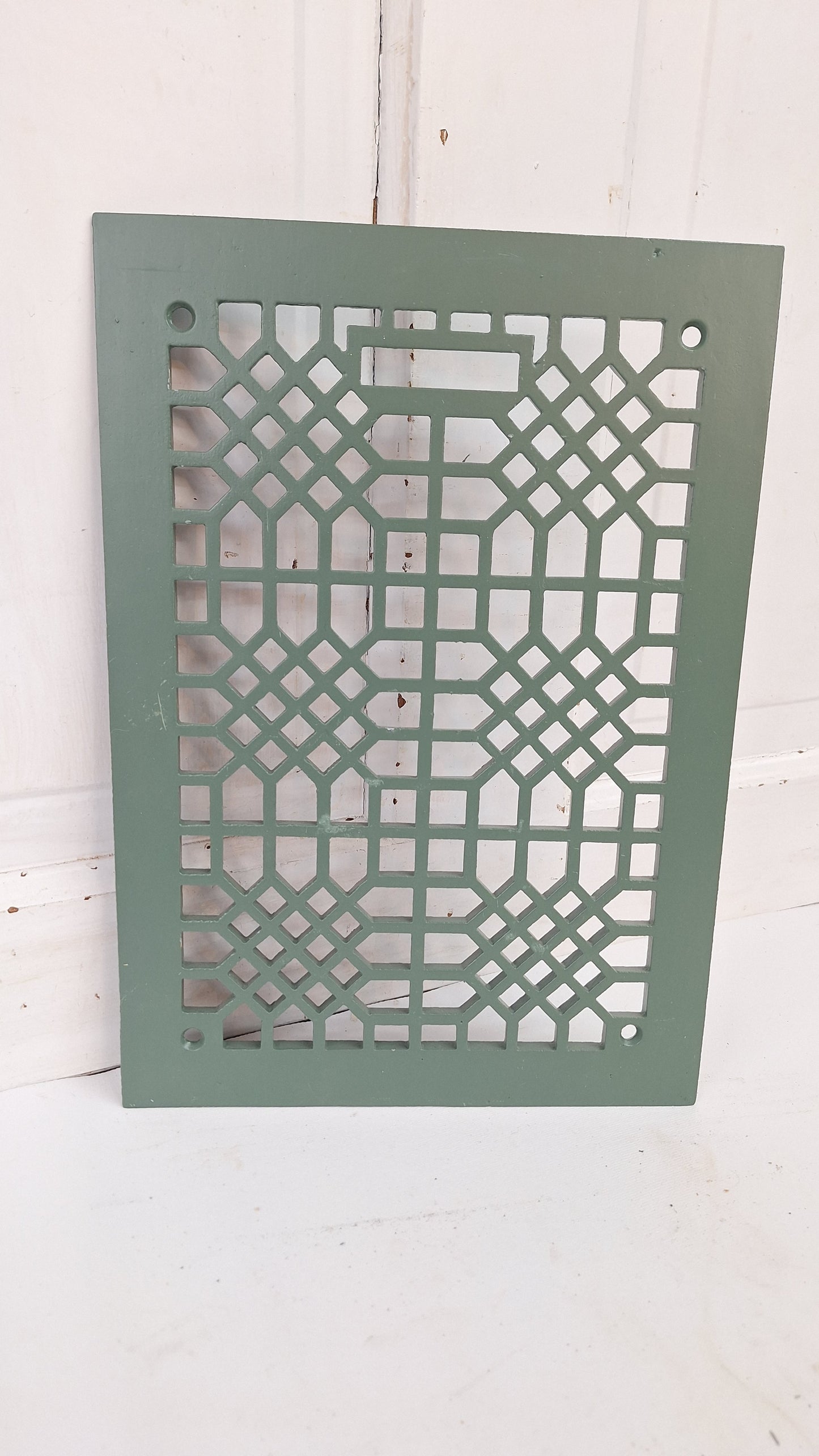 Antique Lattice Pattern 14 x 10 Ornate Floor Grate, Antique Iron Vent Cover