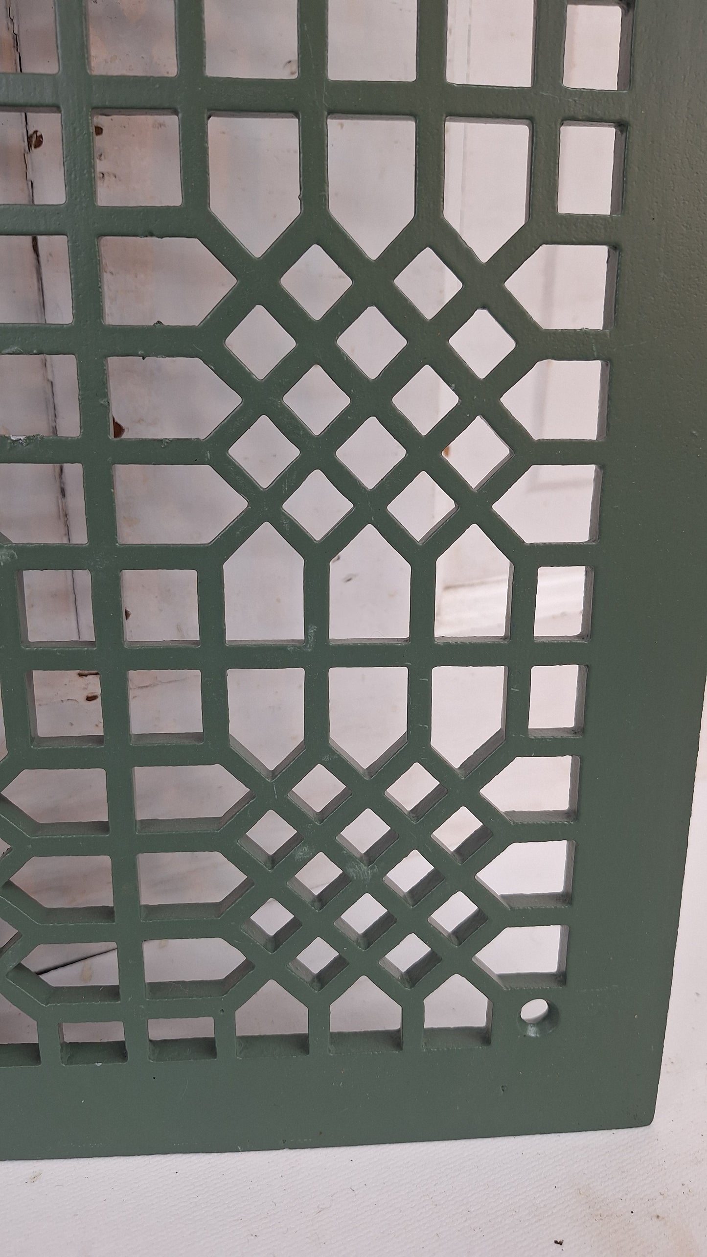 Antique Lattice Pattern 14 x 10 Ornate Floor Grate, Antique Iron Vent Cover
