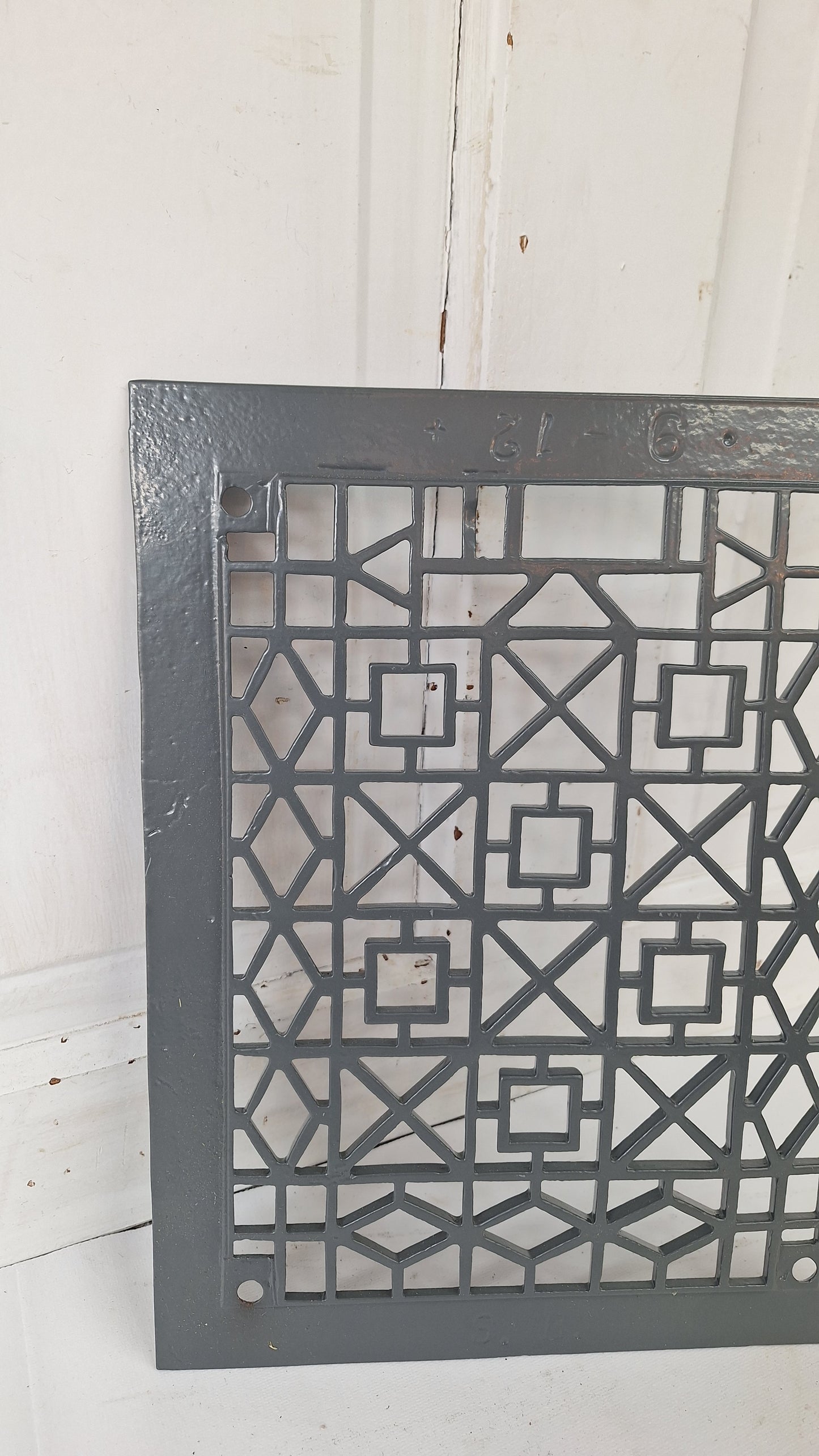 Antique Iron Lattice Pattern 14 x 11 Ornate Floor Grate, Antique Iron Vent Cover