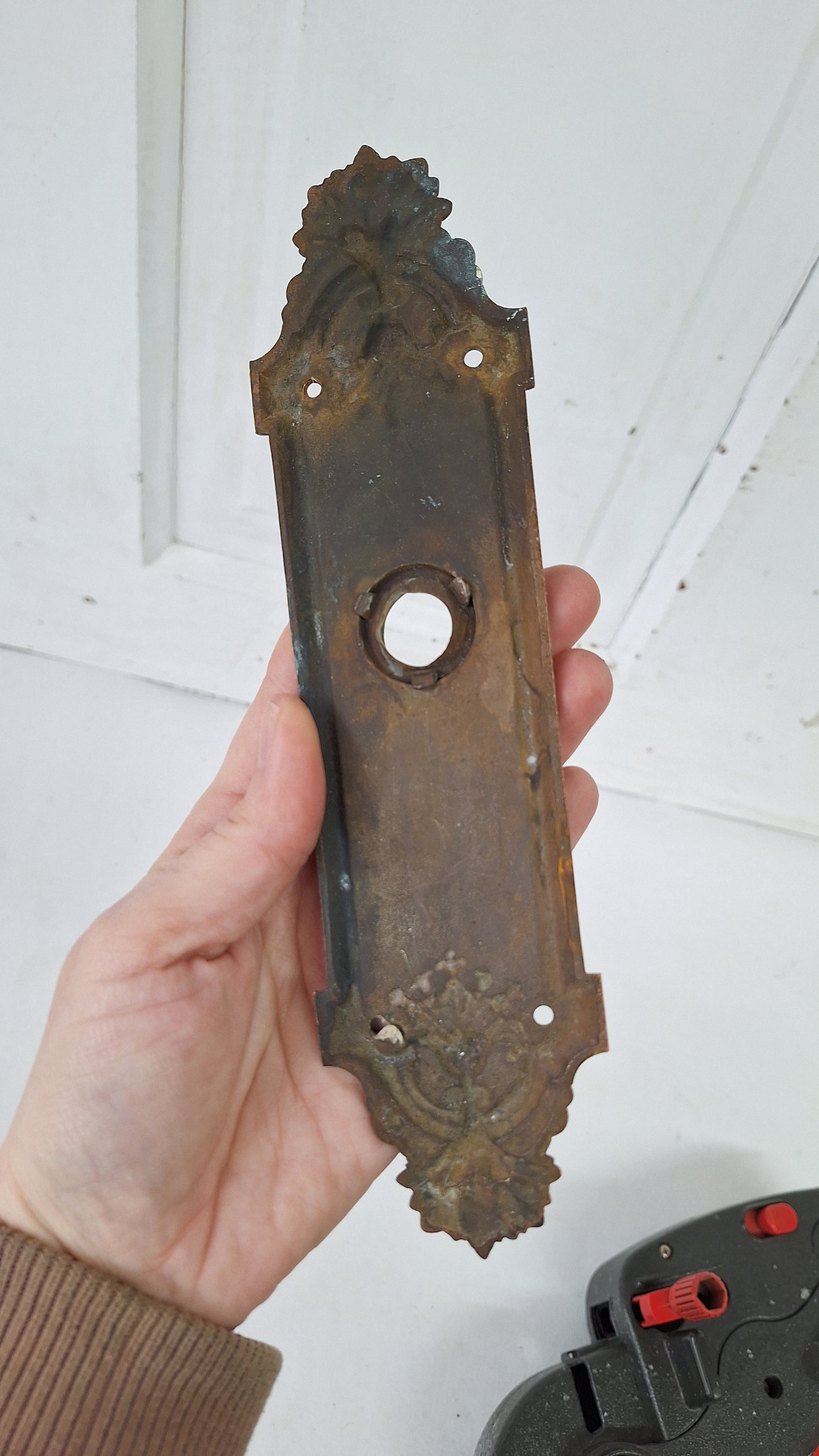 Antique Bronze Doorknob Backplate with No Keyhole, Victorian Door Knob Escutcheon