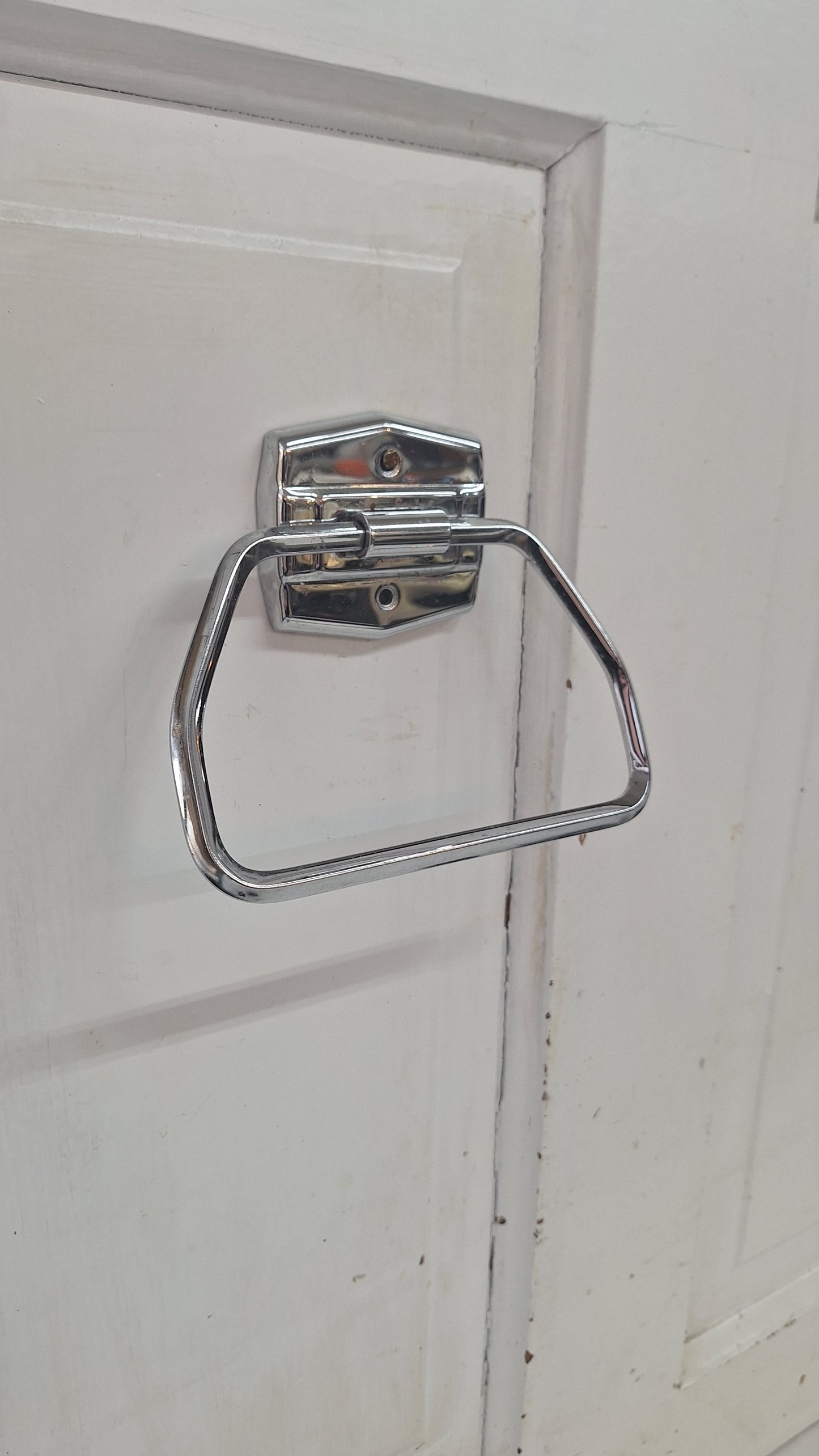 Vintage Fairfield Autoyre Hand Towel Ring, Chrome Towel Rack