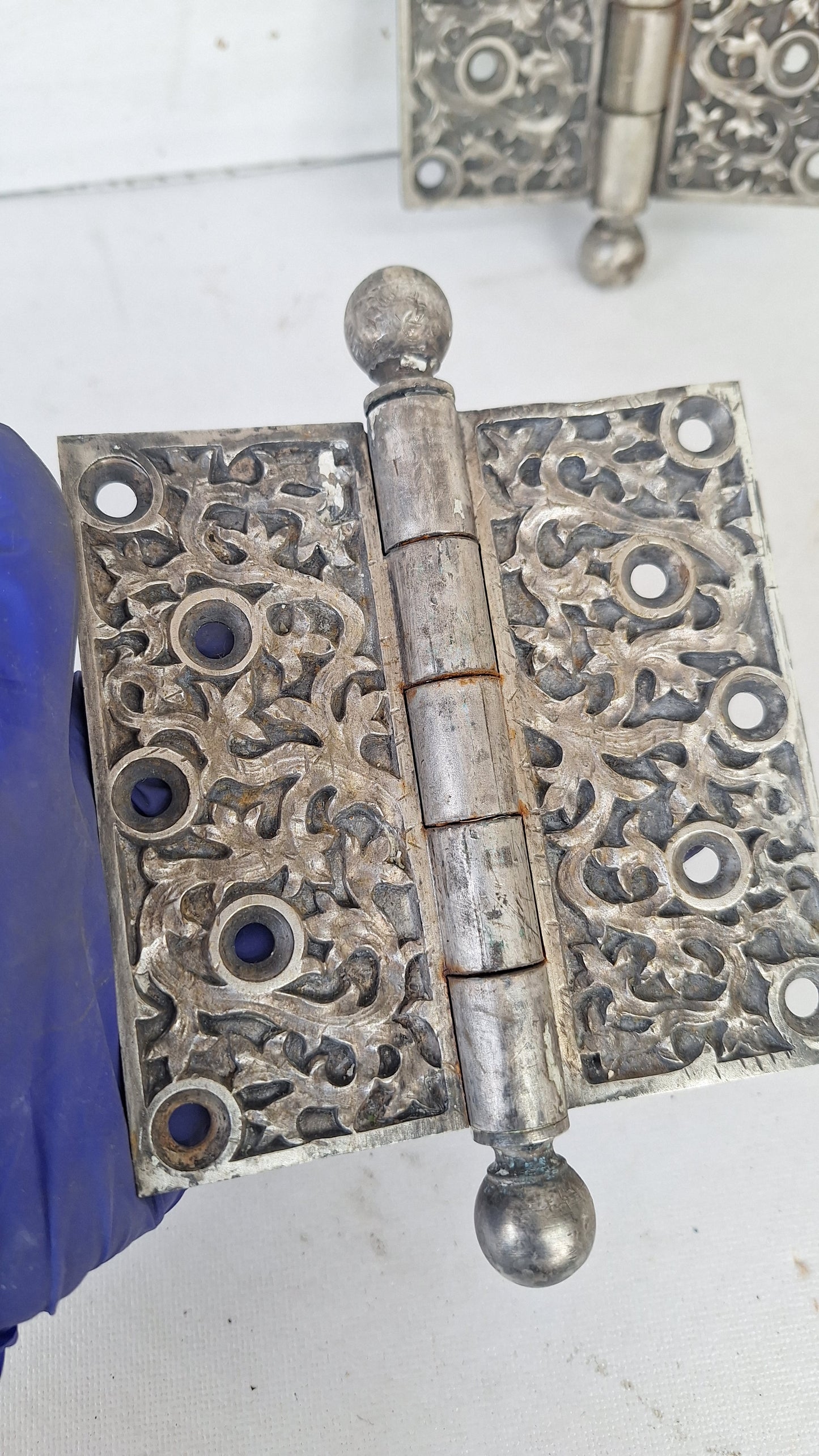 Pair of Yale Kelp Design Door Hinges, Nickel Plated Antique Door Hinges