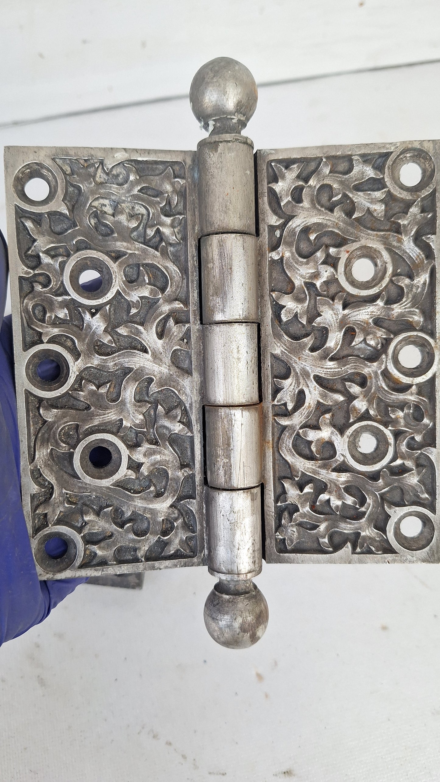 Pair of Yale Kelp Design Door Hinges, Nickel Plated Antique Door Hinges