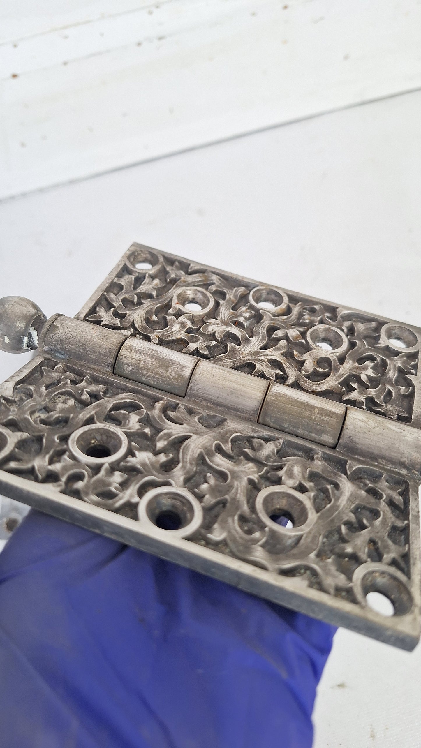 Pair of Yale Kelp Design Door Hinges, Nickel Plated Antique Door Hinges