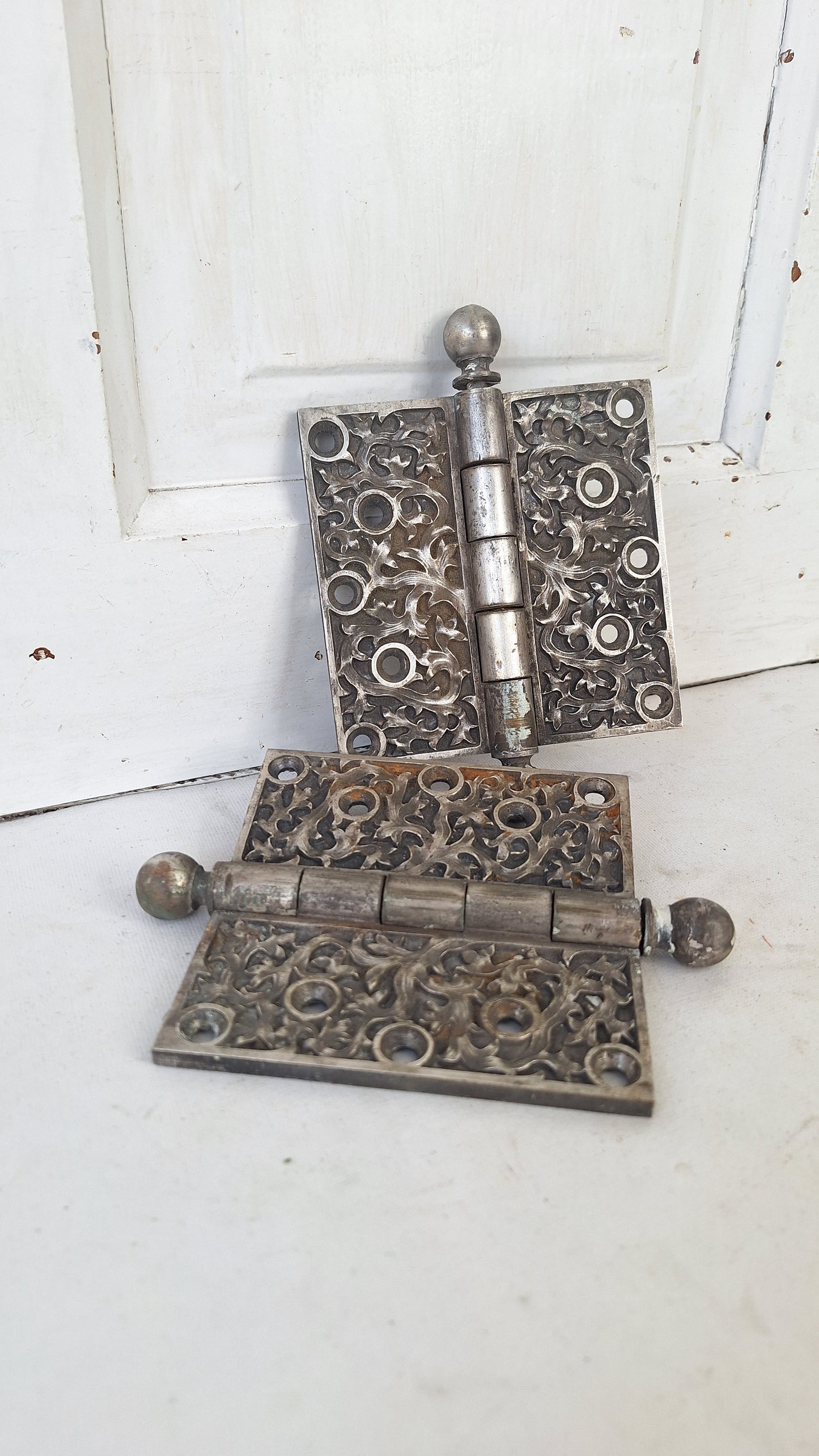 Pair of Yale Kelp Design Door Hinges, Nickel Plated Antique Door Hinges