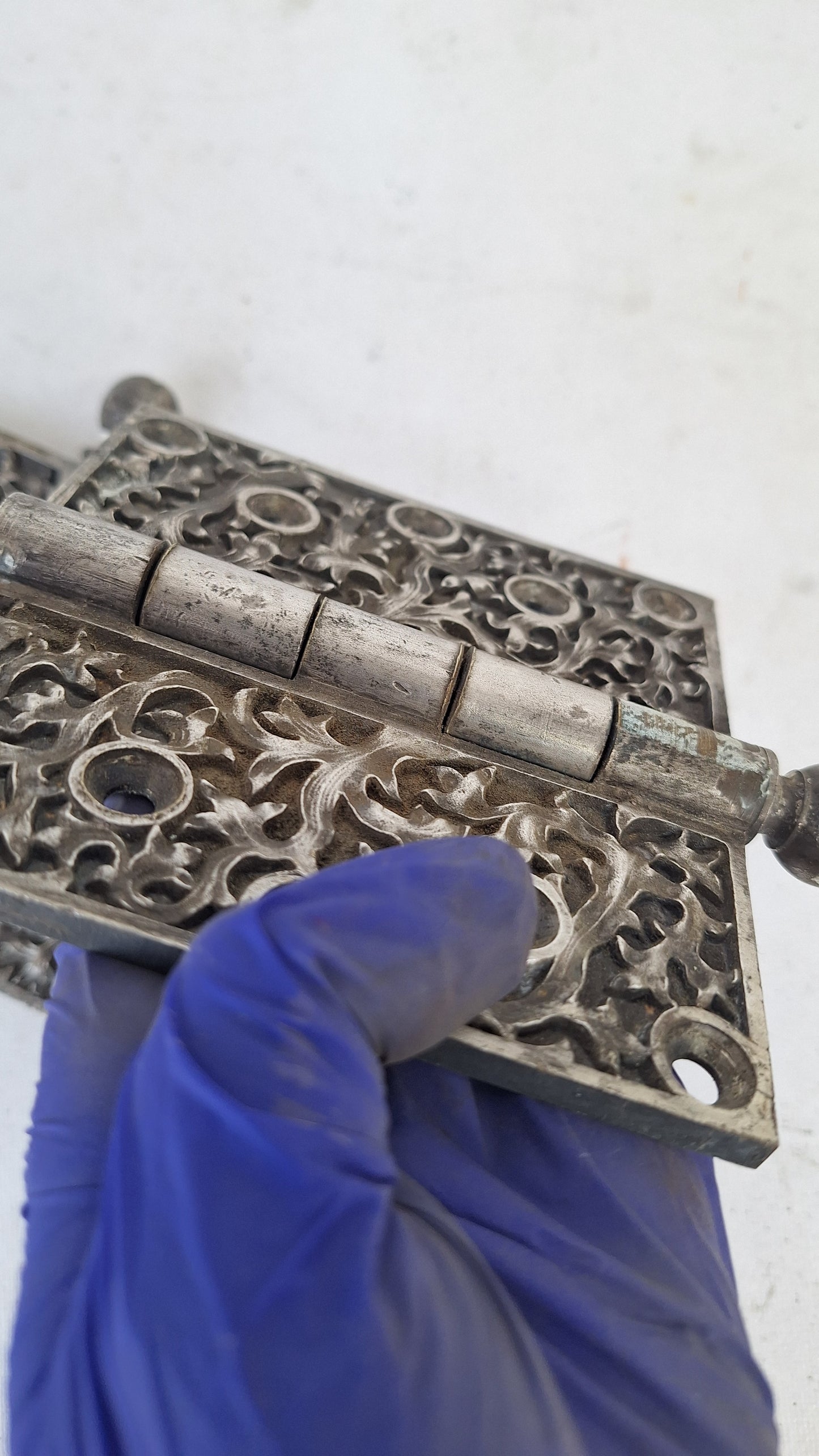 Pair of Yale Kelp Design Door Hinges, Nickel Plated Antique Door Hinges