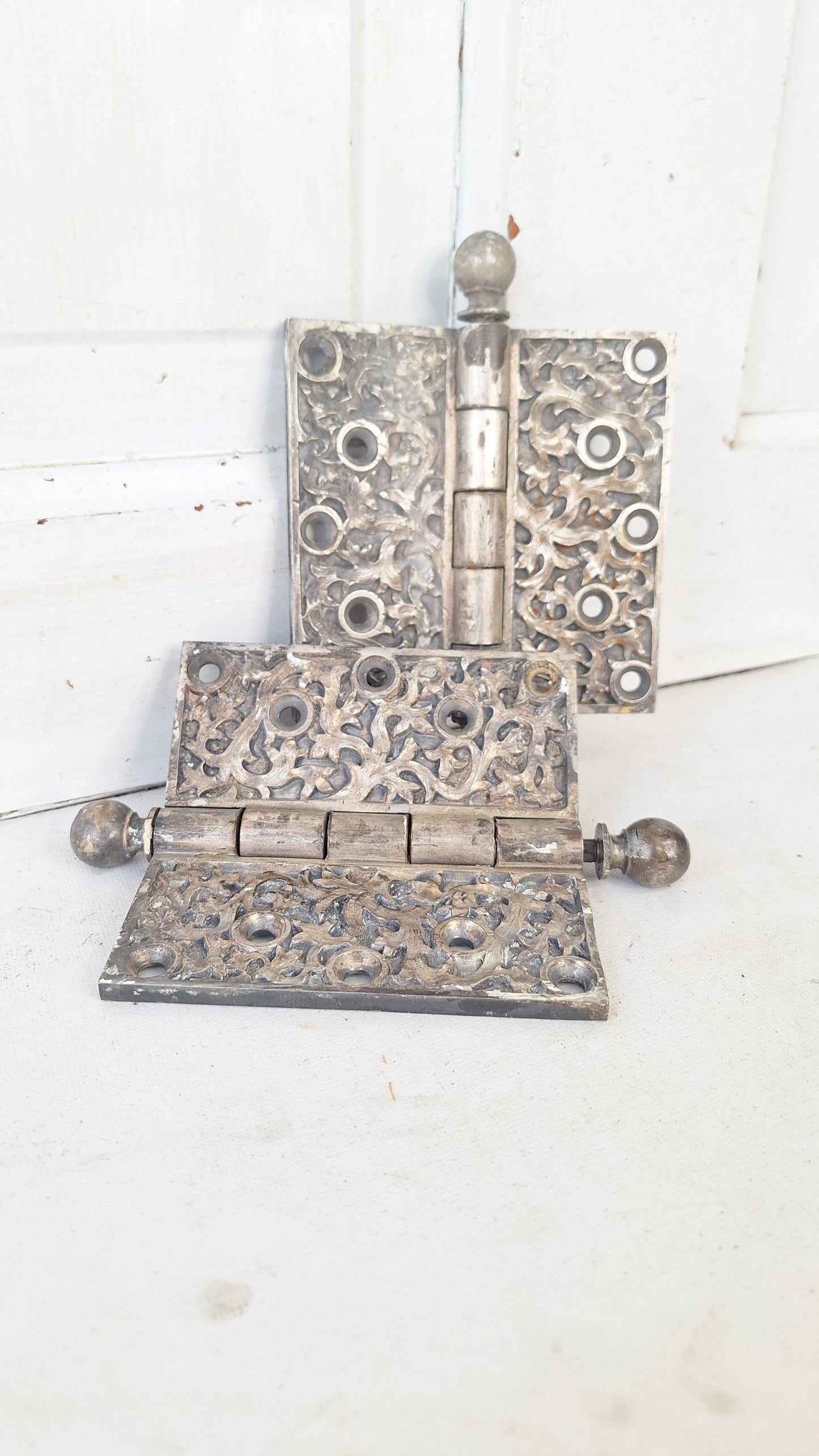 Pair of Yale Kelp Design Door Hinges, Nickel Plated Antique Door Hinges