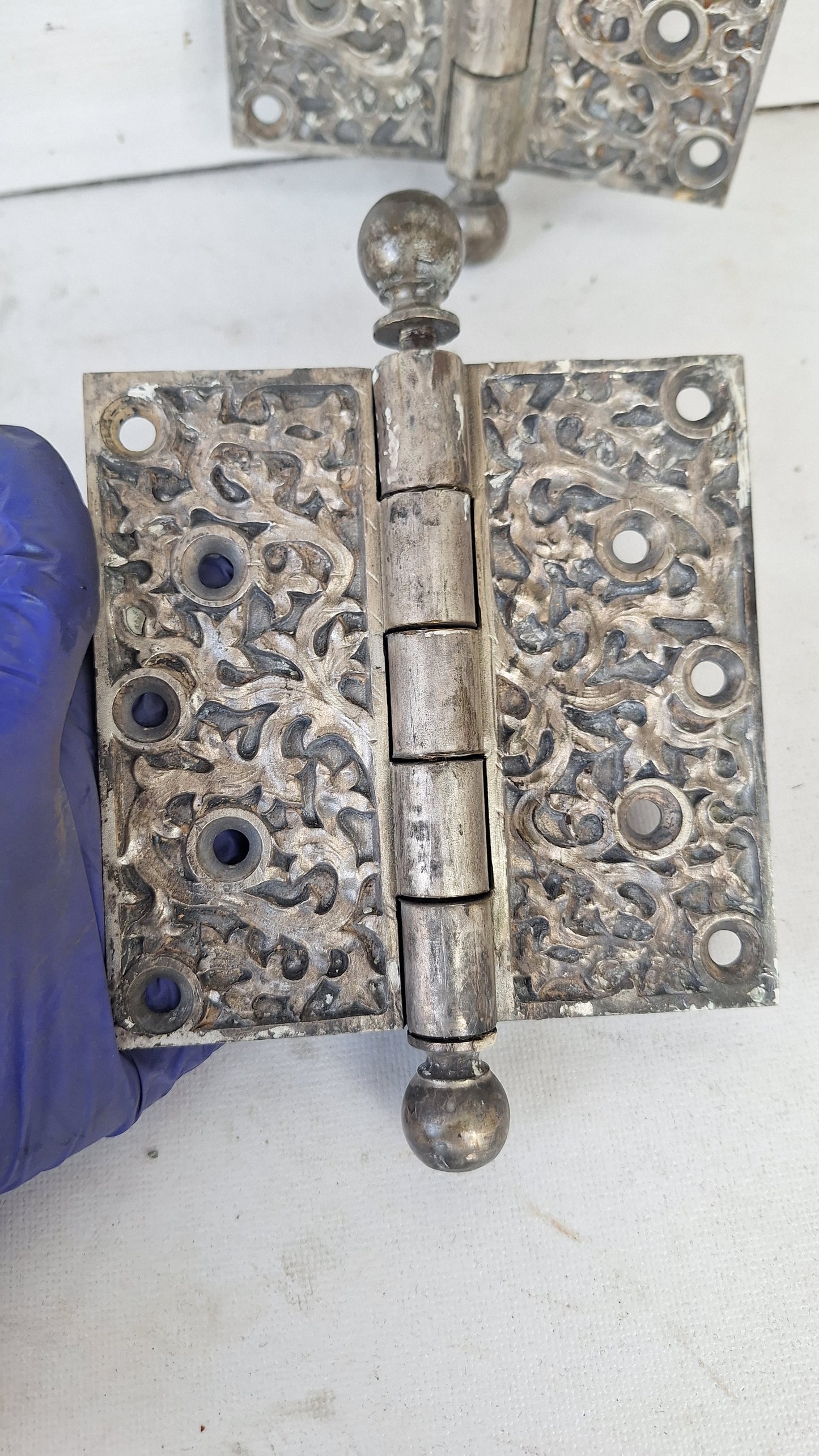 Pair of Yale Kelp Design Door Hinges, Nickel Plated Antique Door Hinges