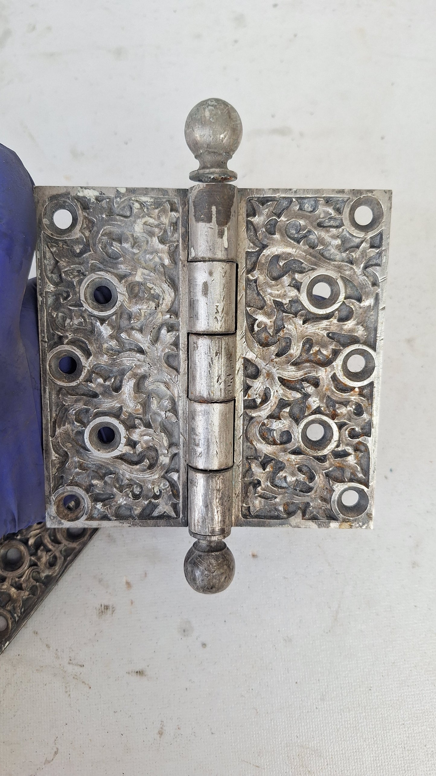 Pair of Yale Kelp Design Door Hinges, Nickel Plated Antique Door Hinges