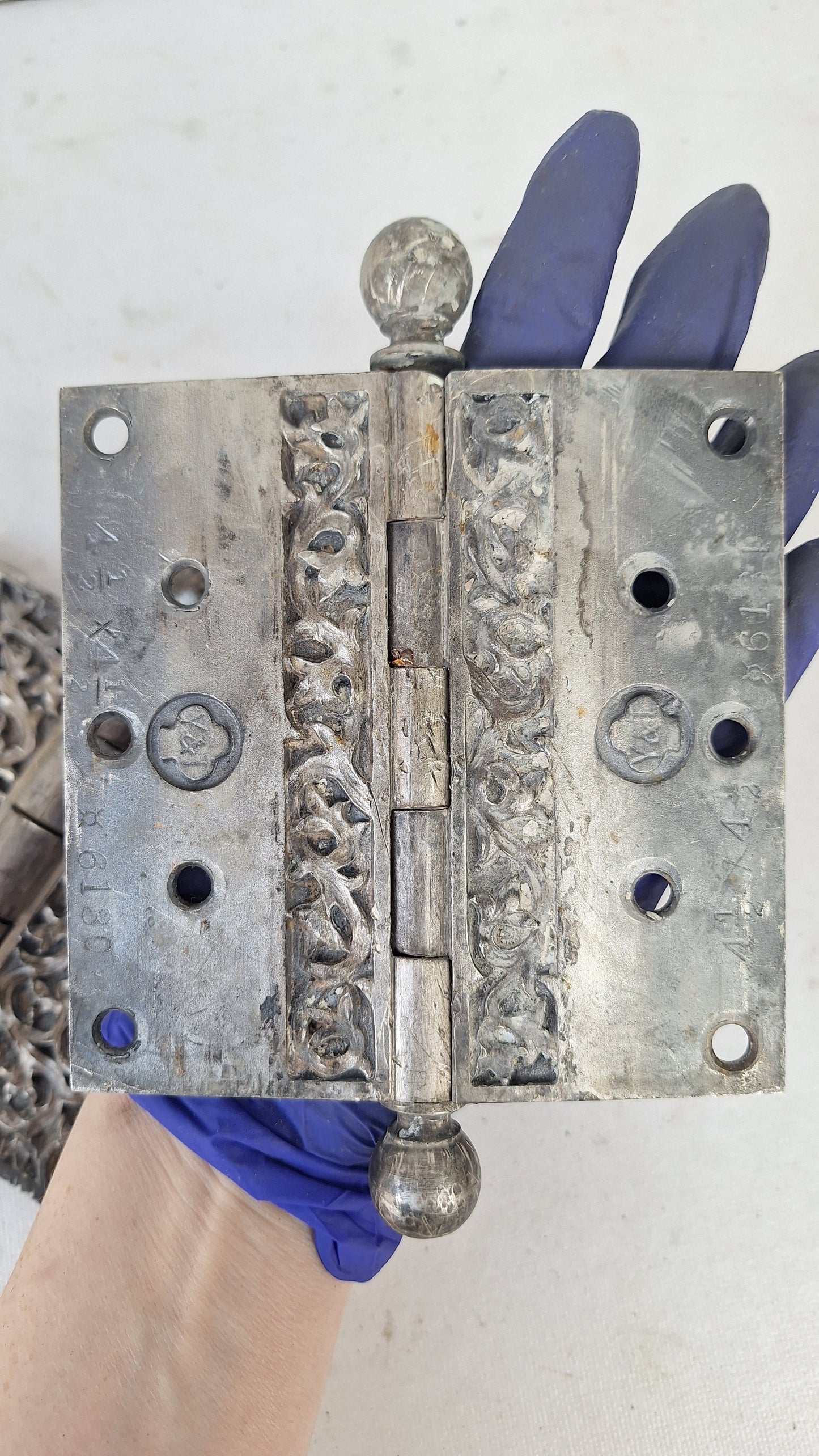 Pair of Yale Kelp Design Door Hinges, Nickel Plated Antique Door Hinges