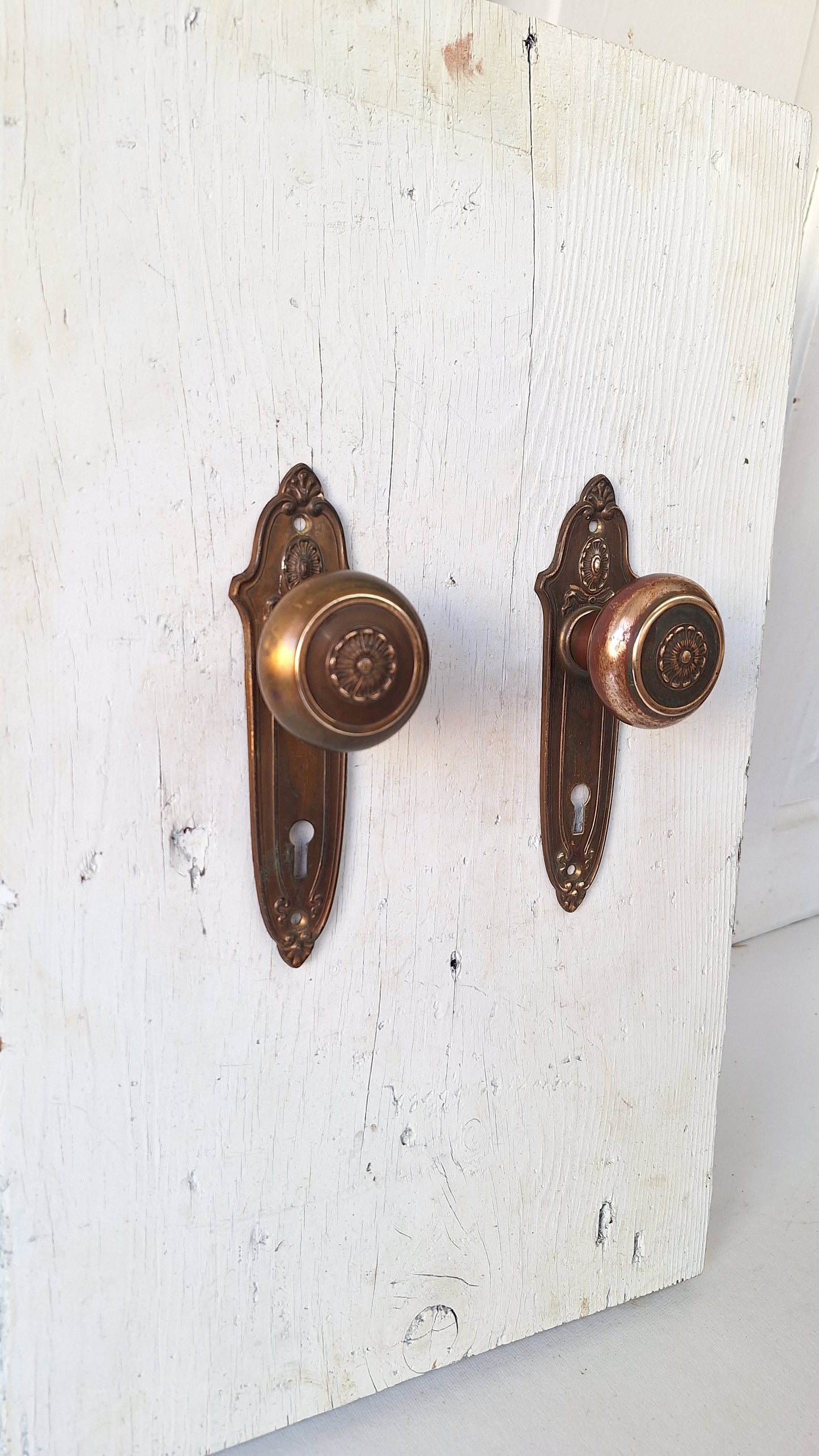 Fancy Designed Door Knobs & Plates Hardware, Ornate Brass Doorknobs and Backplates