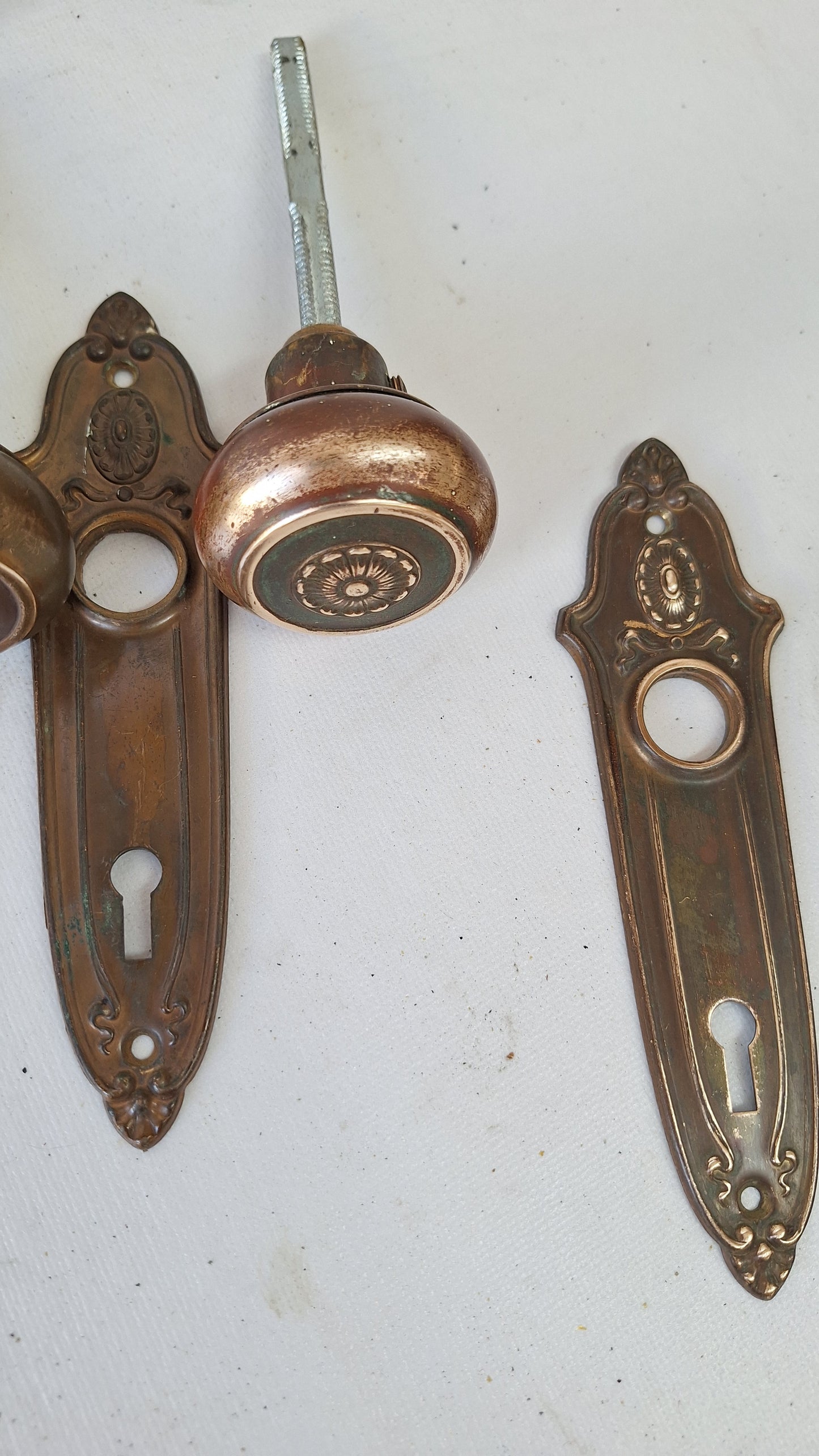 Fancy Designed Door Knobs & Plates Hardware, Ornate Brass Doorknobs and Backplates