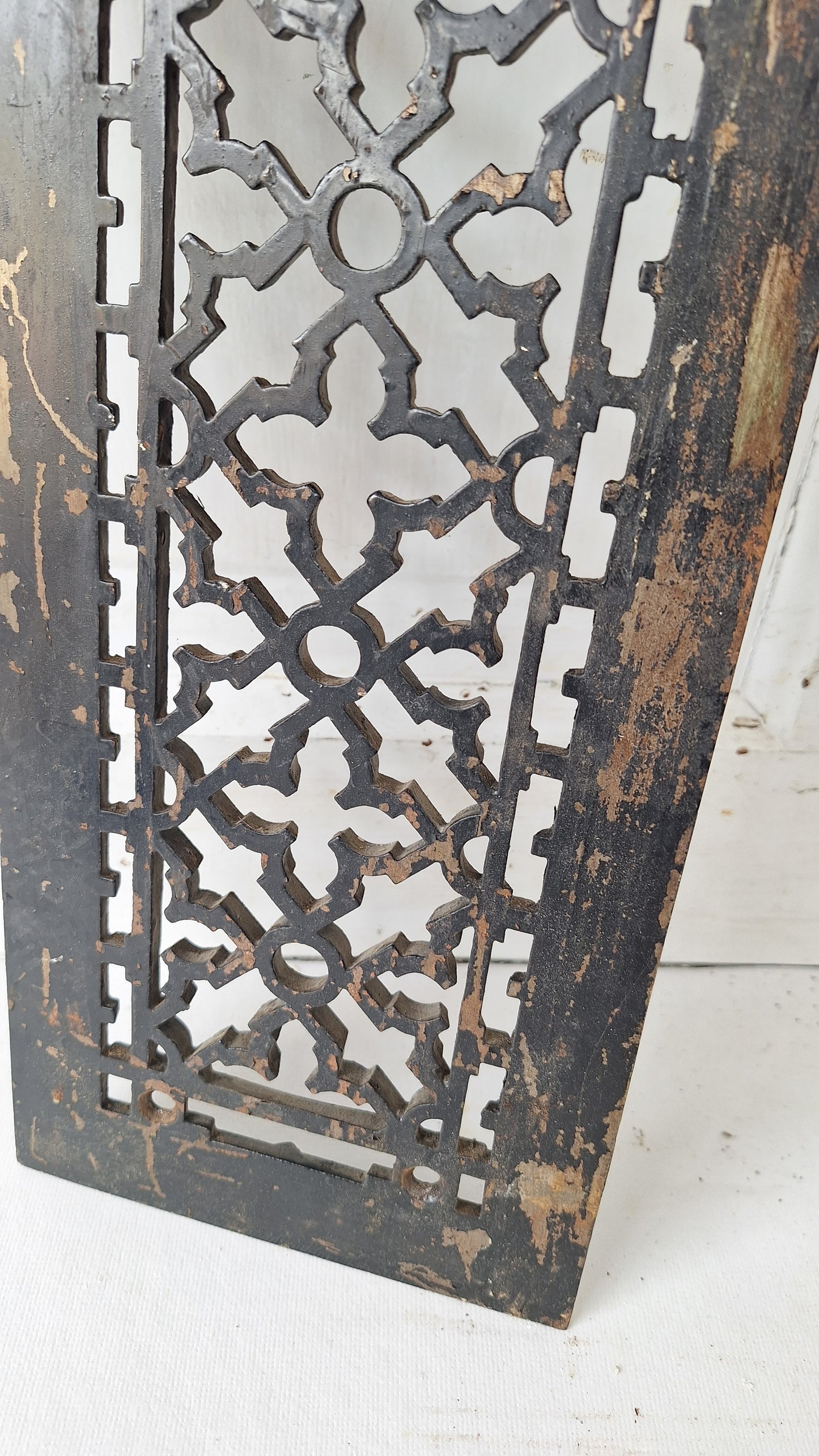 6 x 15 Antique Vent Cover, Narrow Cast Iron Grate