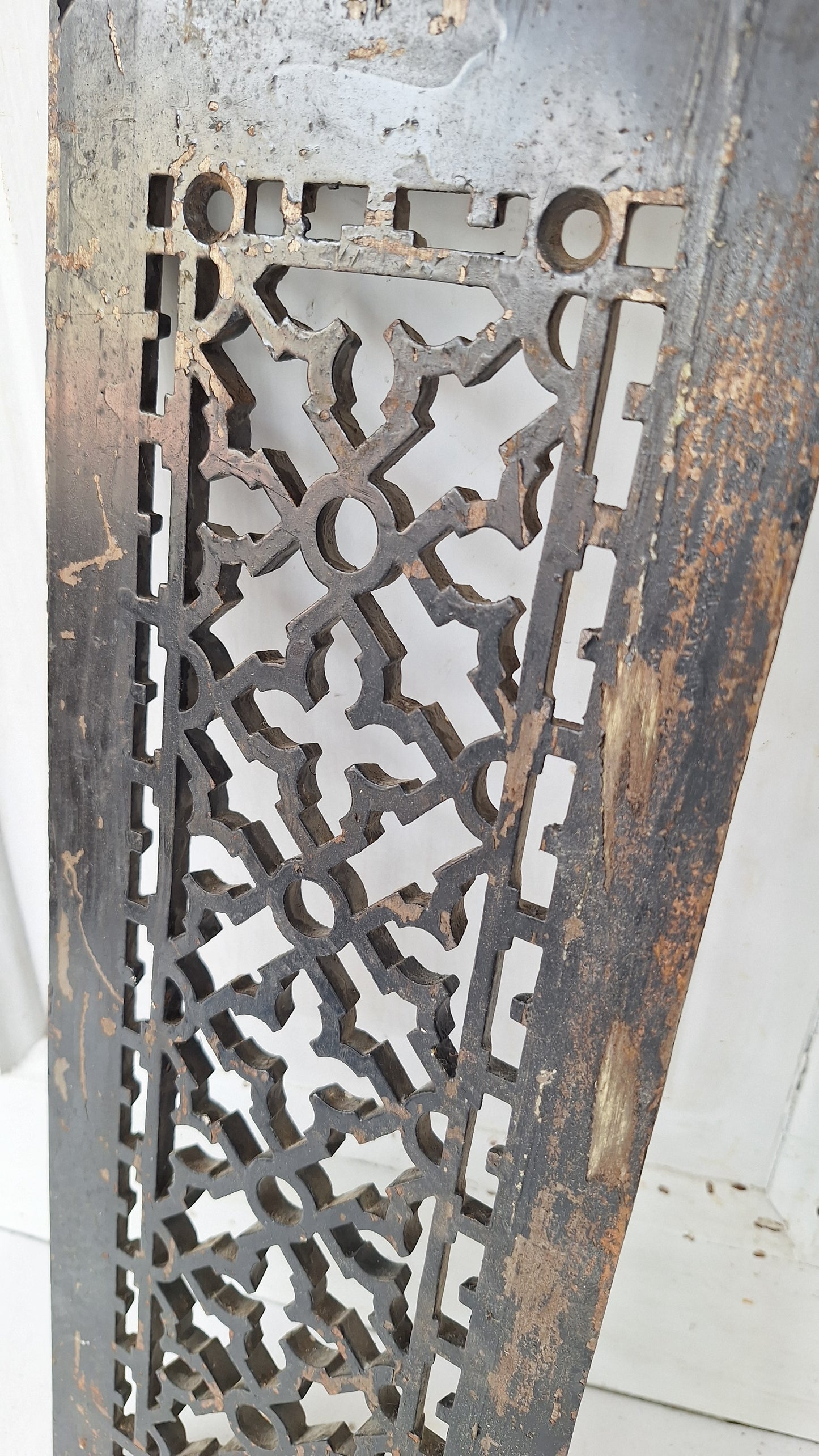 6 x 15 Antique Vent Cover, Narrow Cast Iron Grate