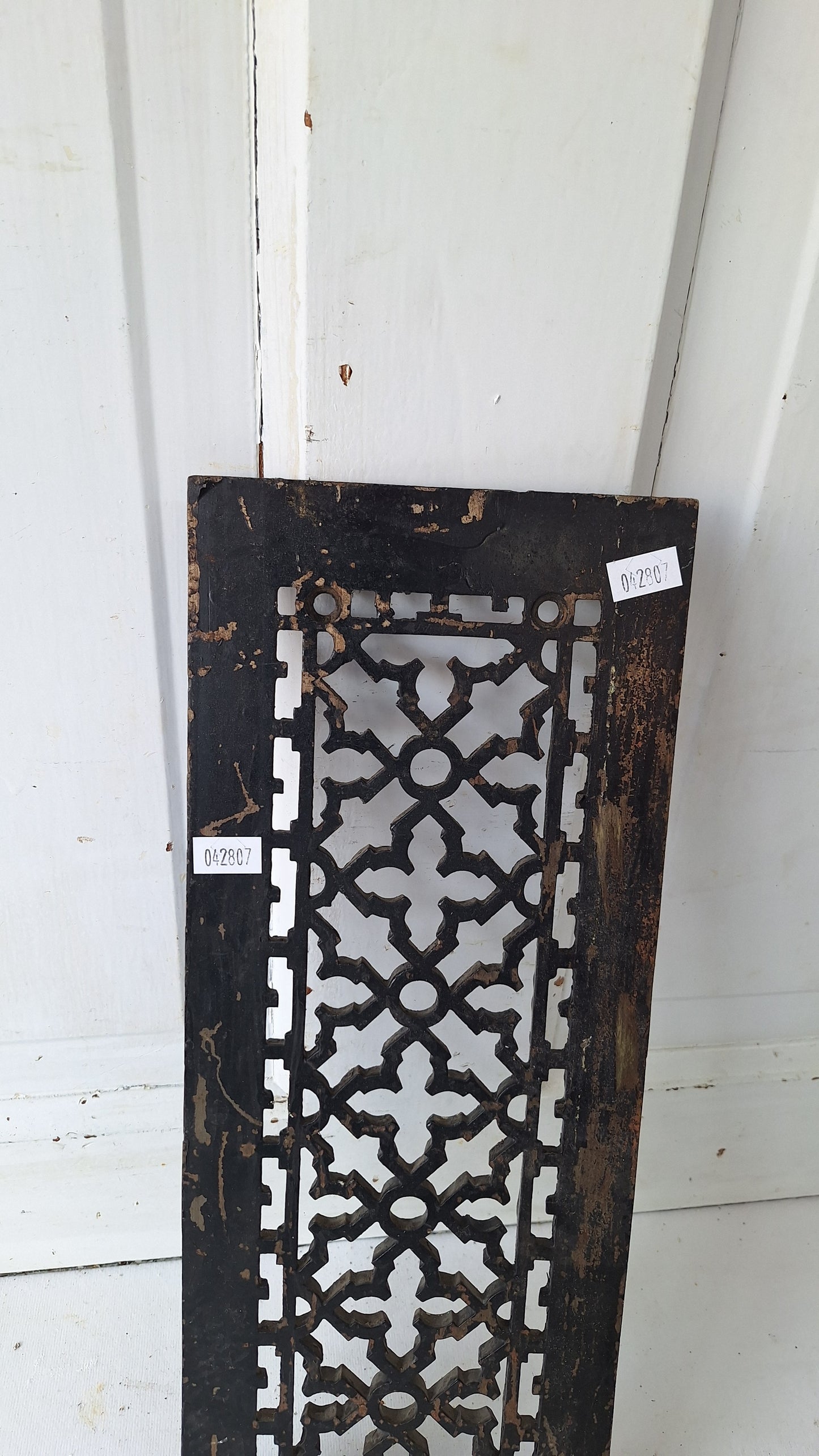 6 x 15 Antique Vent Cover, Narrow Cast Iron Grate