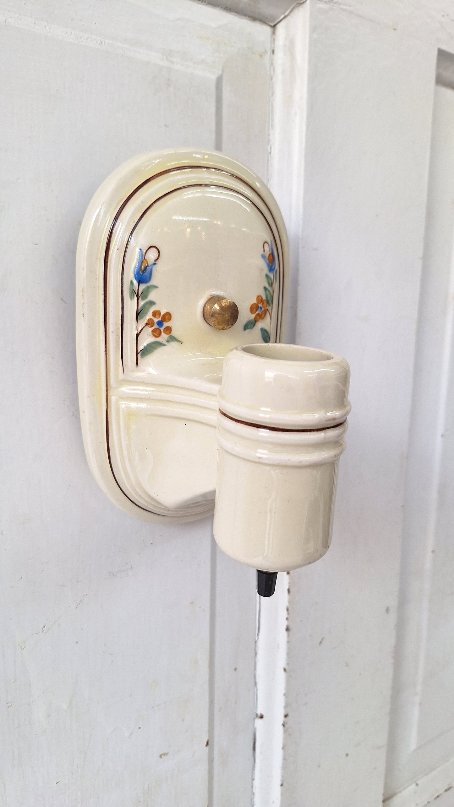 Single Vintage Porcelain Sconce, Wall Mount Light with Flower Pattern