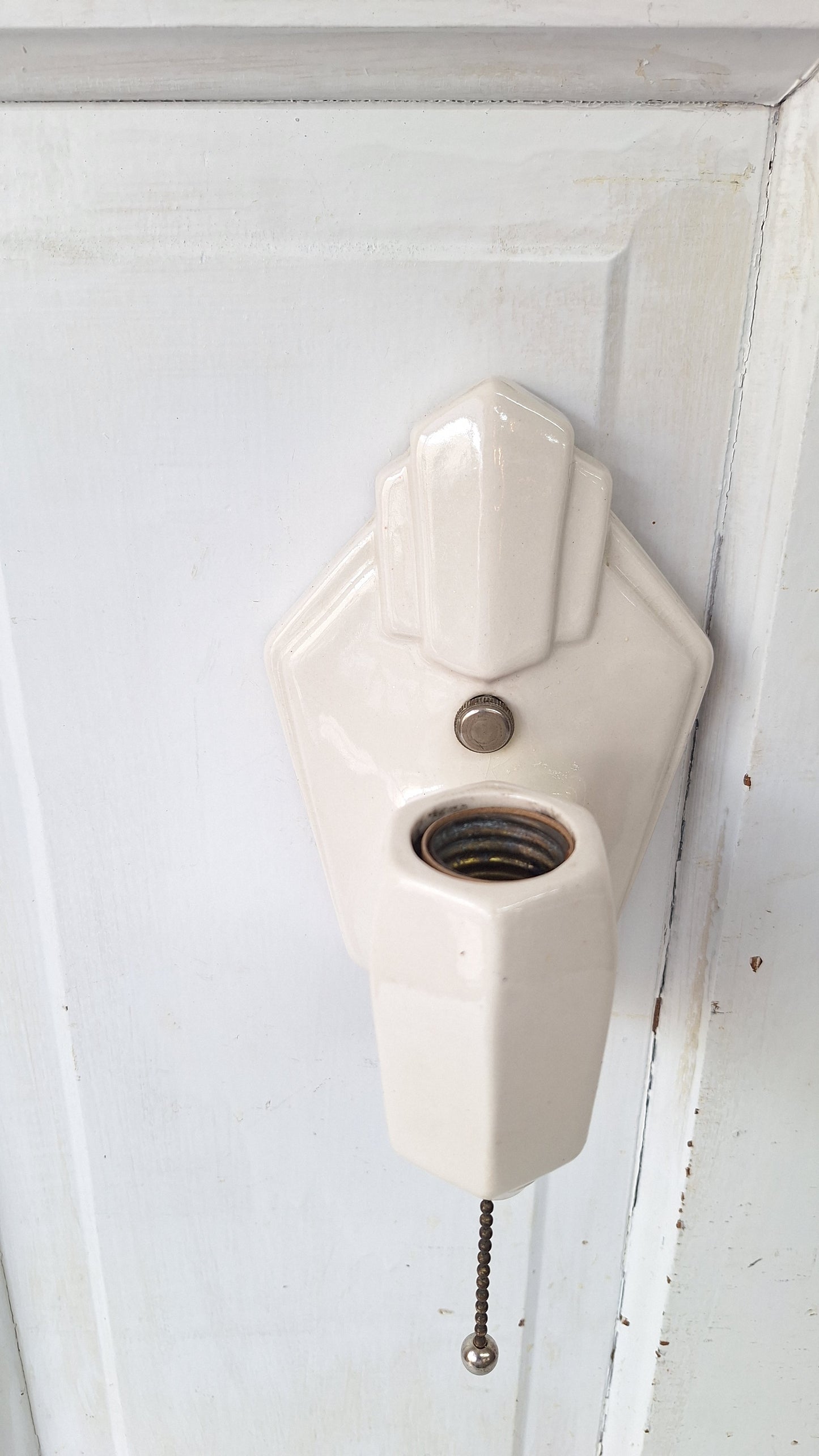 Pull Chain Vintage Porcelain Bathroom Sconce, Wall Mount Light