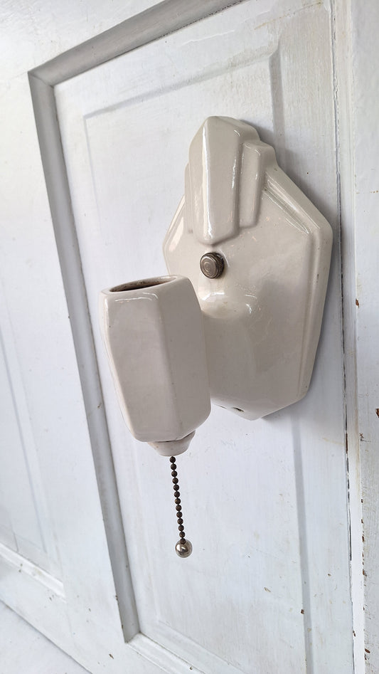 Pull Chain Vintage Porcelain Bathroom Sconce, Wall Mount Light