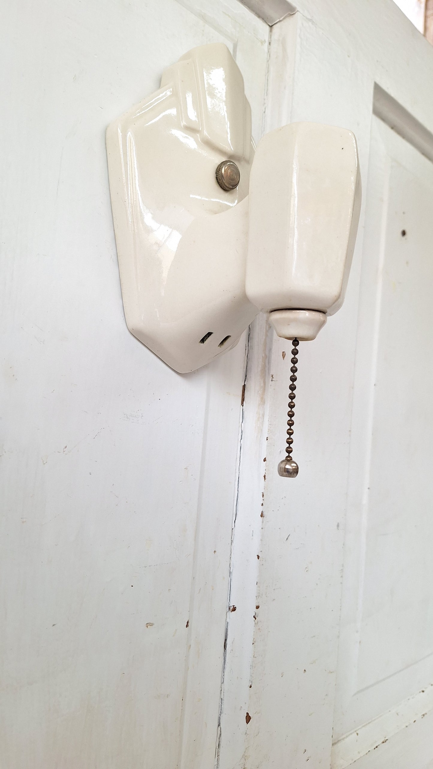 Pull Chain Vintage Porcelain Bathroom Sconce, Wall Mount Light