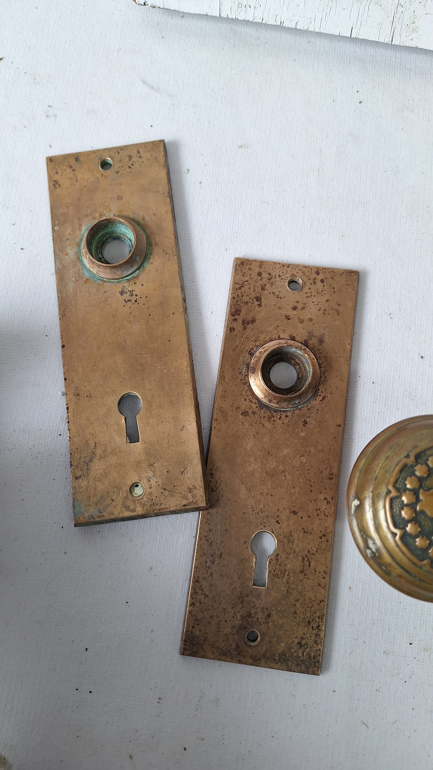 Century Bronze Doorknob Set: Embossed Victorian Hardware