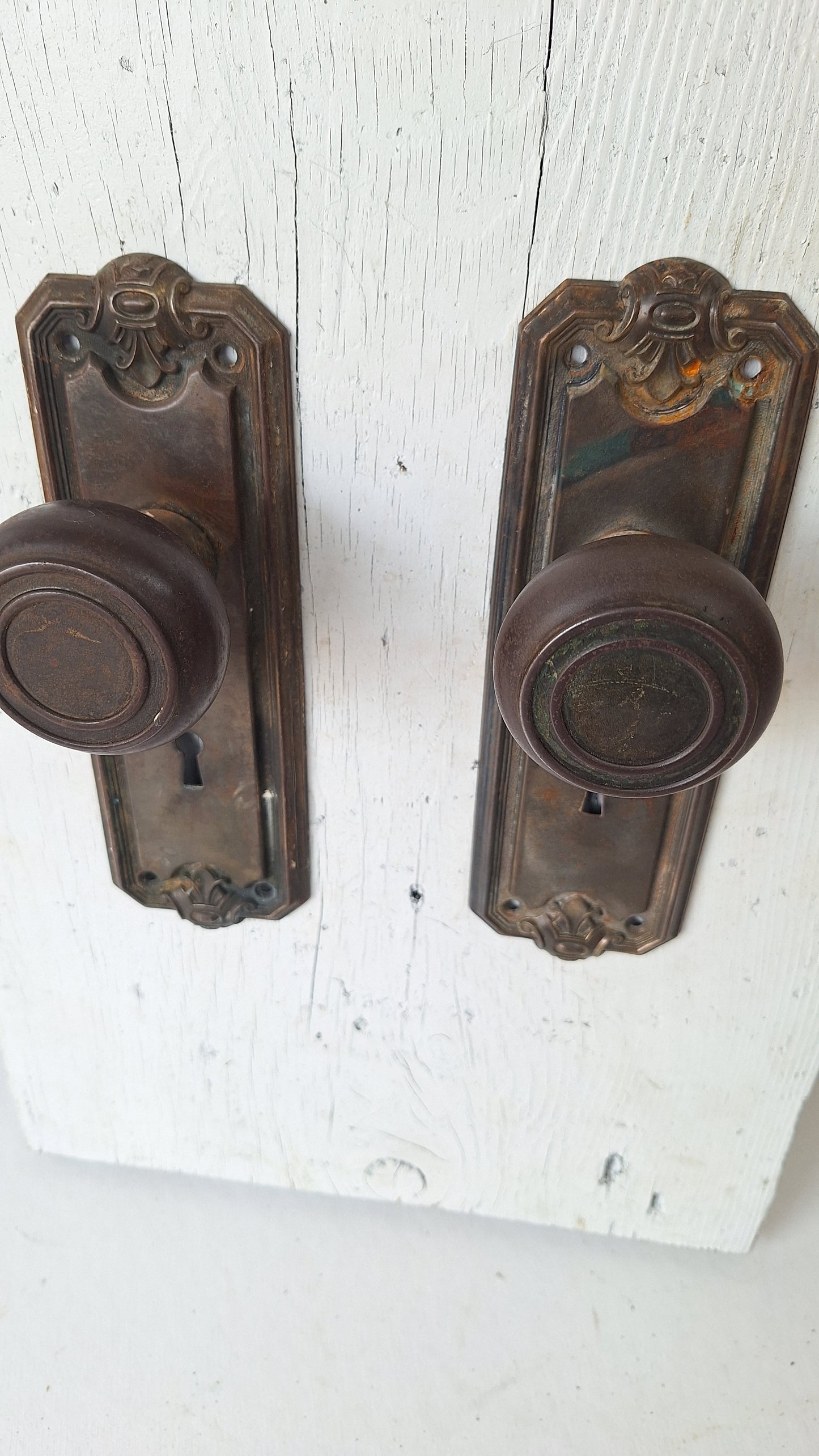 Craftsman Hardware, Deco Door Plates and Doorknob Set