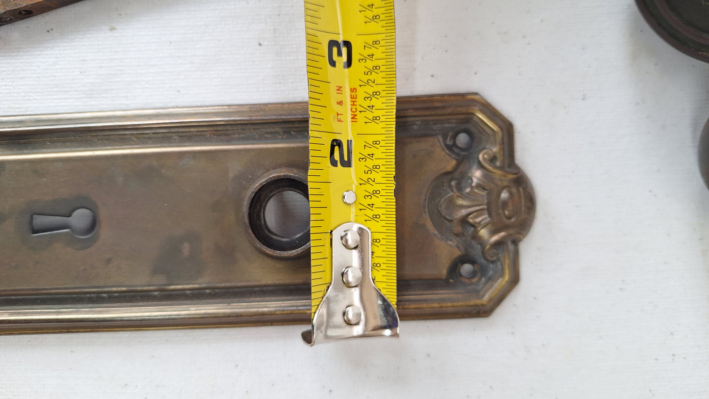 Craftsman Hardware, Deco Door Plates and Doorknob Set