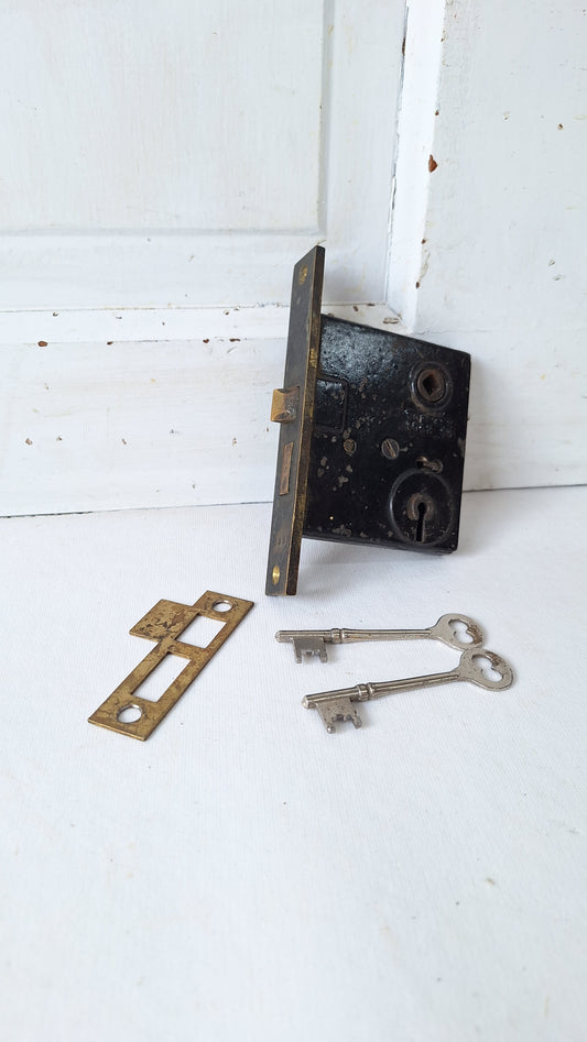 Antique Mortise Lock with Skeleton Keys, Antique Keyed Door Lock Card with Working Keys